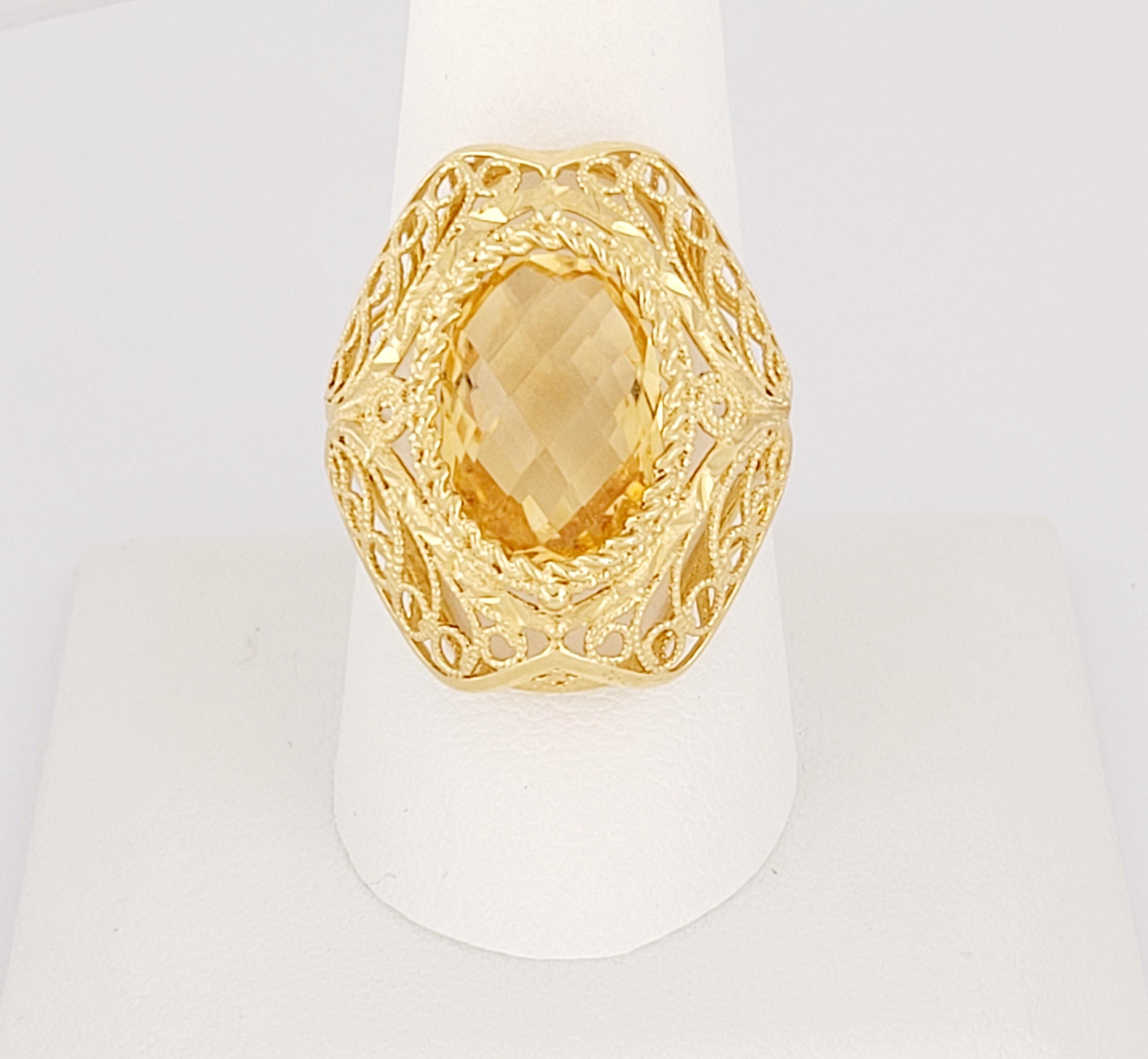 Vintage Ring
Material 18K Yellow Gold
Citrine Gemstone 
Gemstone 4.25ctw
Ring Size 9.75
Weight 6.3
Condition Excellent 
Retail Price$ 2.900