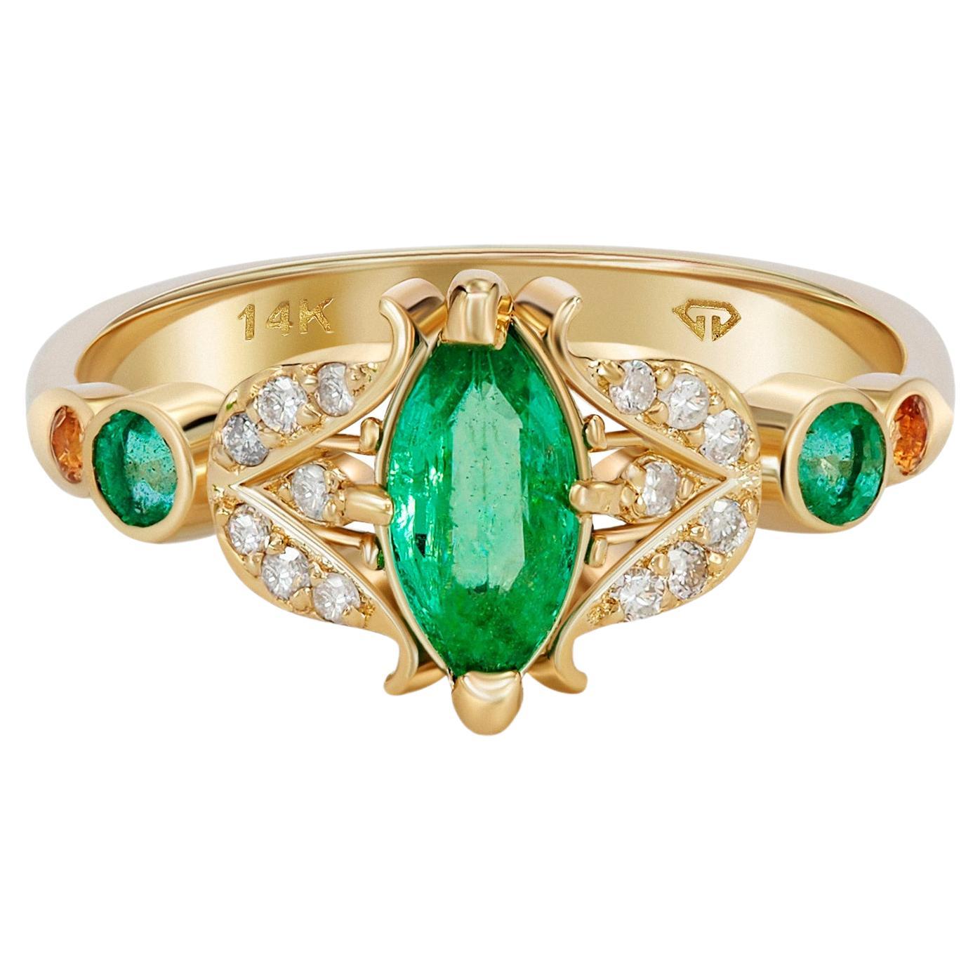 Vintage ring with emerald. 