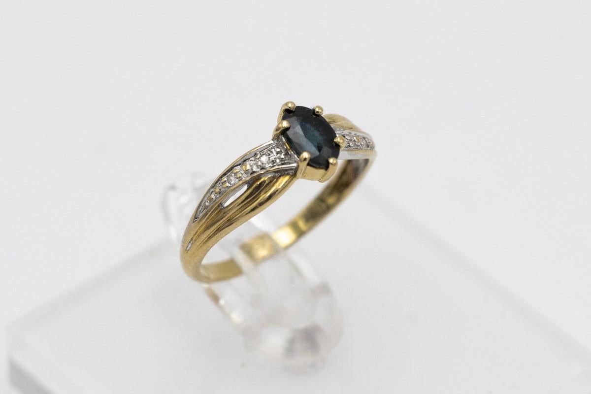Vintage ring with sapphire and diamonds, France, mid-20th century. For Sale 1