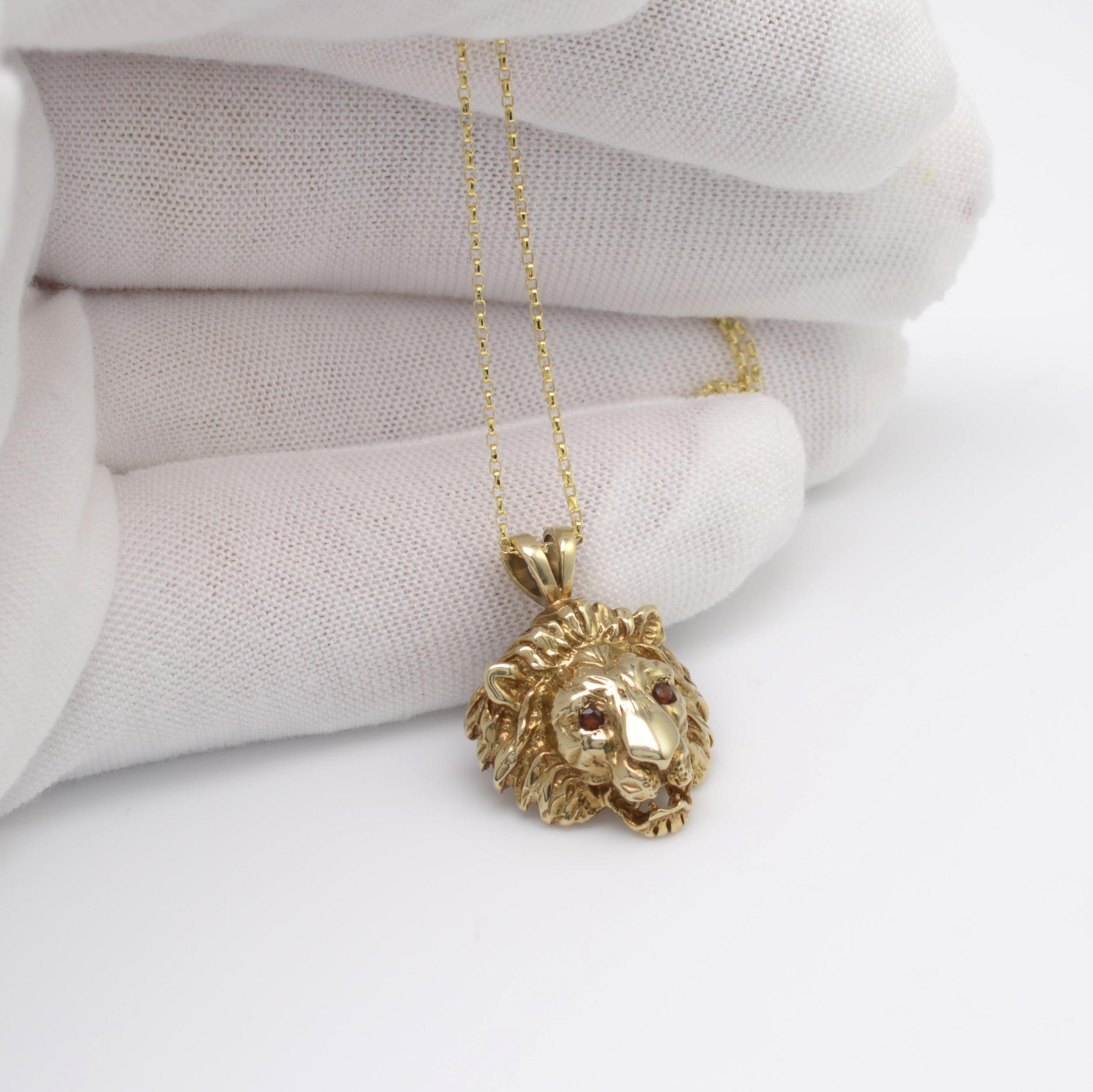 gold lion pendant