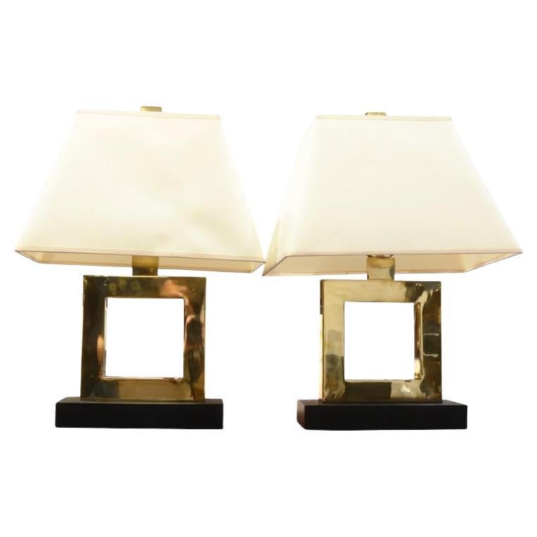Paire de lampes de table en laiton Vintage Robert Abbey Fin du 20e siècle en vente