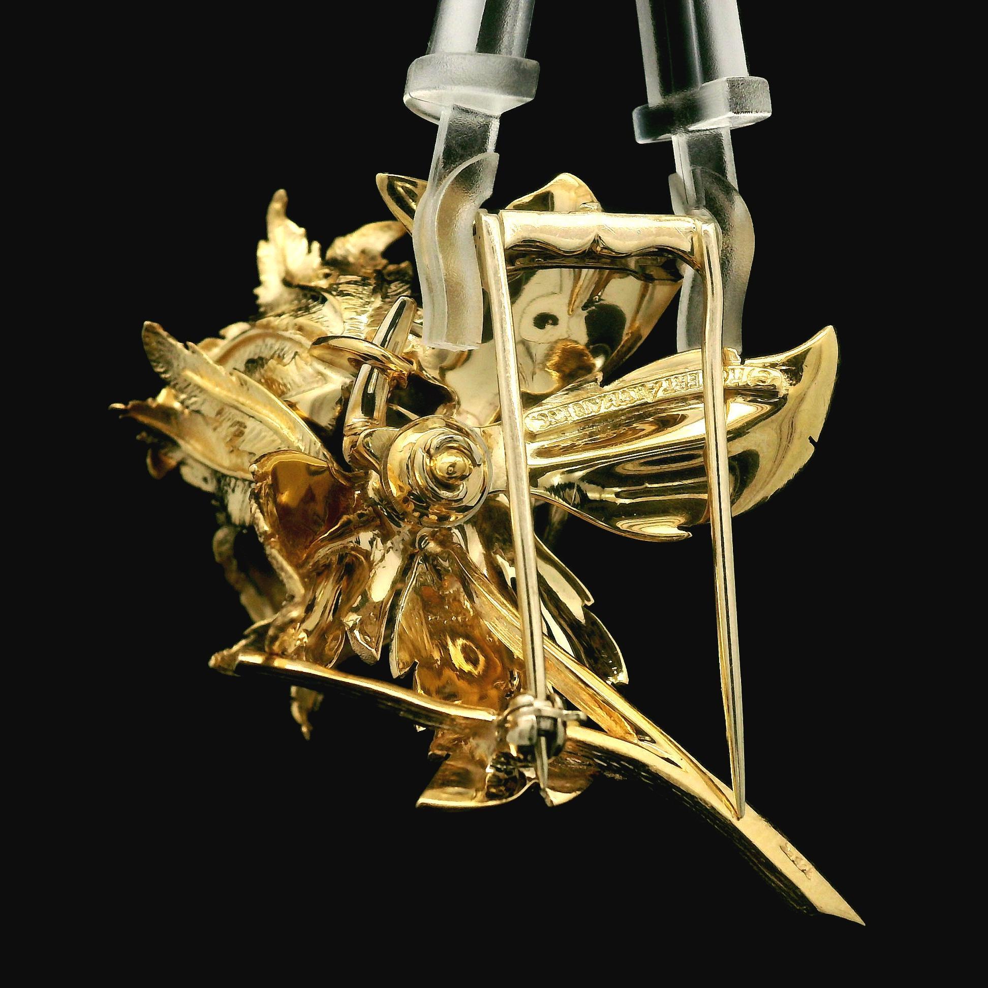 Brilliant Cut Vintage Robert Altman 14k Yellow Gold Fiery Diamond Blossoming Flower Brooch