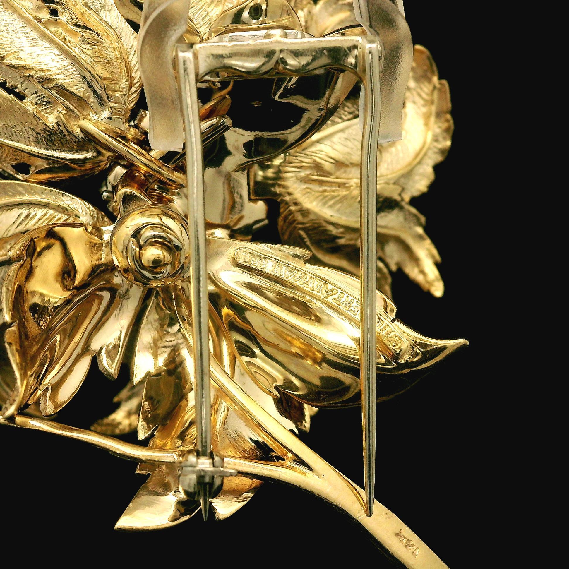 Women's or Men's Vintage Robert Altman 14k Yellow Gold Fiery Diamond Blossoming Flower Brooch