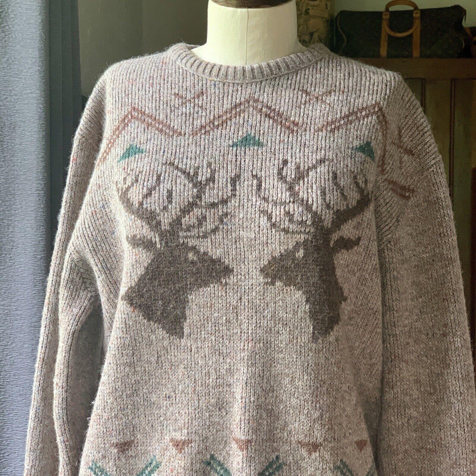 Robert Bruce, Made in USA, Wool Blend, Size Large

Measurements Laying Flat
Bust 23