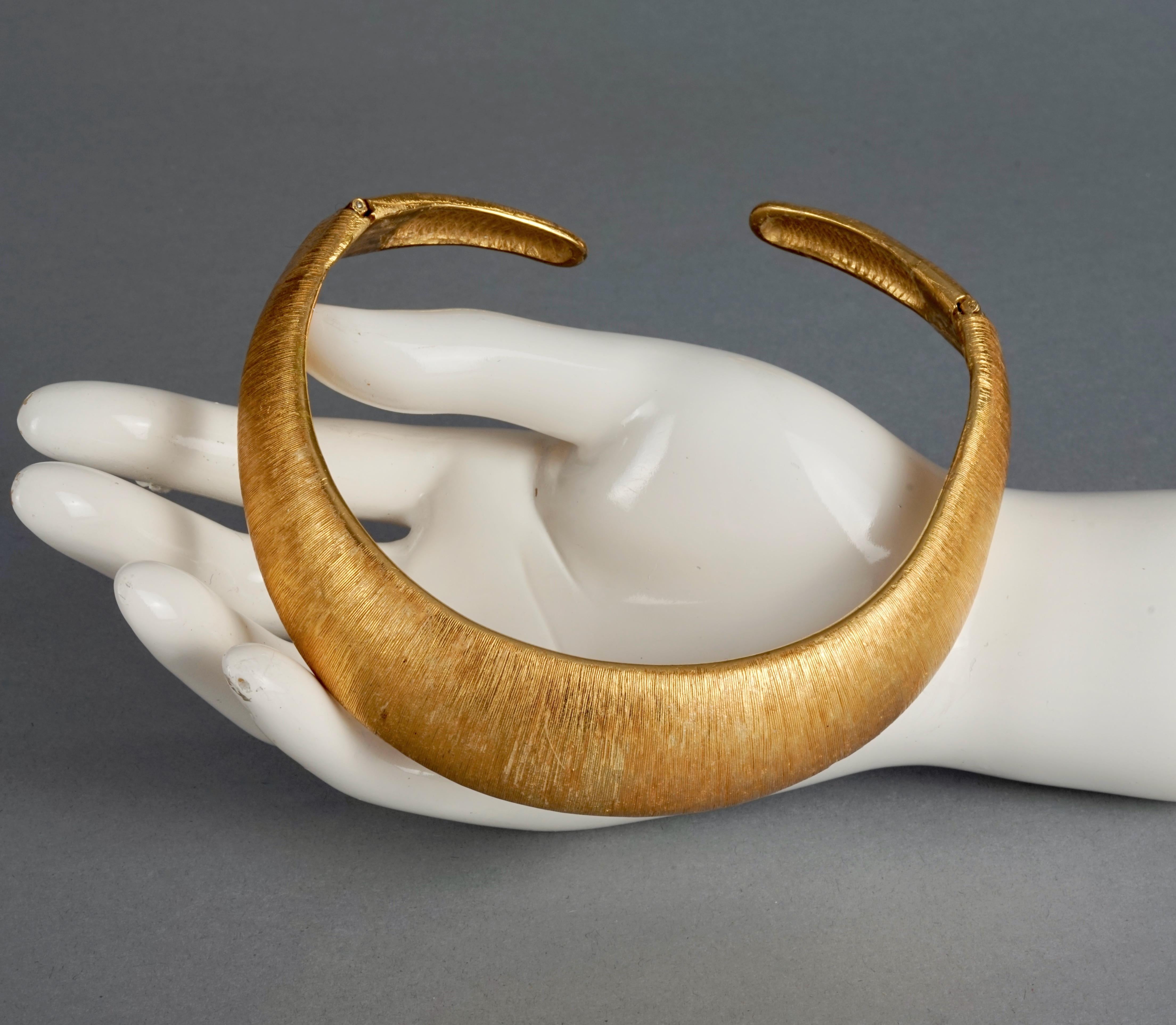 Women's Vintage ROBERT GOOSSENS Textured Brushed Gold Rigid Choker Necklace For Sale