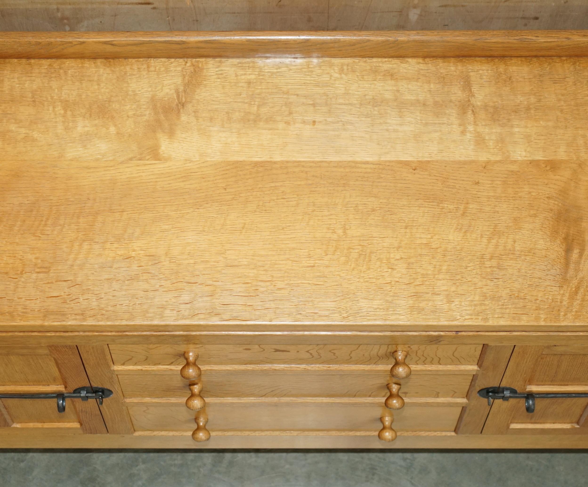 ViNTAGE ROBERT MOUSEMAN THOMPSON SIDEBOARD ENGLISH OAK SIDEBOARD & OLD NEWSPAPER CUTTING en vente 6