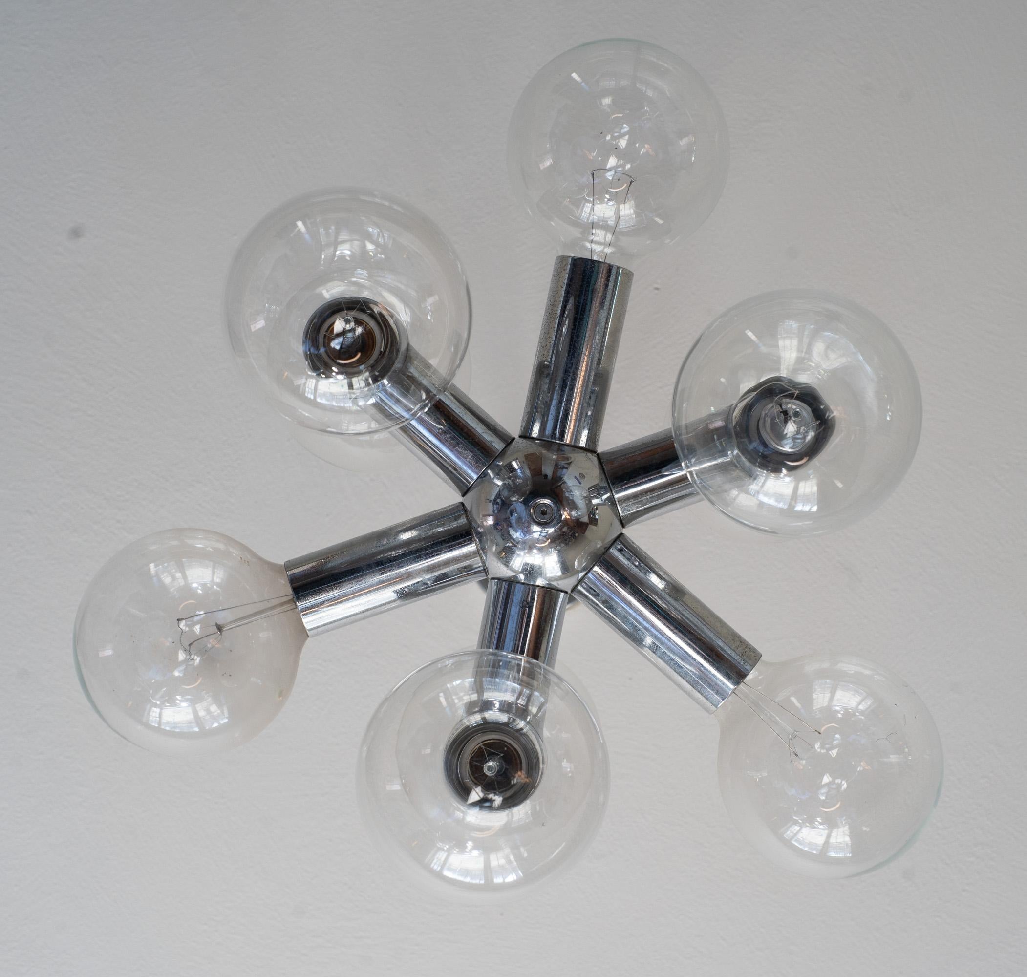 Vintage Robert Sonneman, Vintage-Kronleuchter im Sputnik-Stil, Chrom, 9 Glühbirnen im Zustand „Gut“ im Angebot in Philadelphia, PA