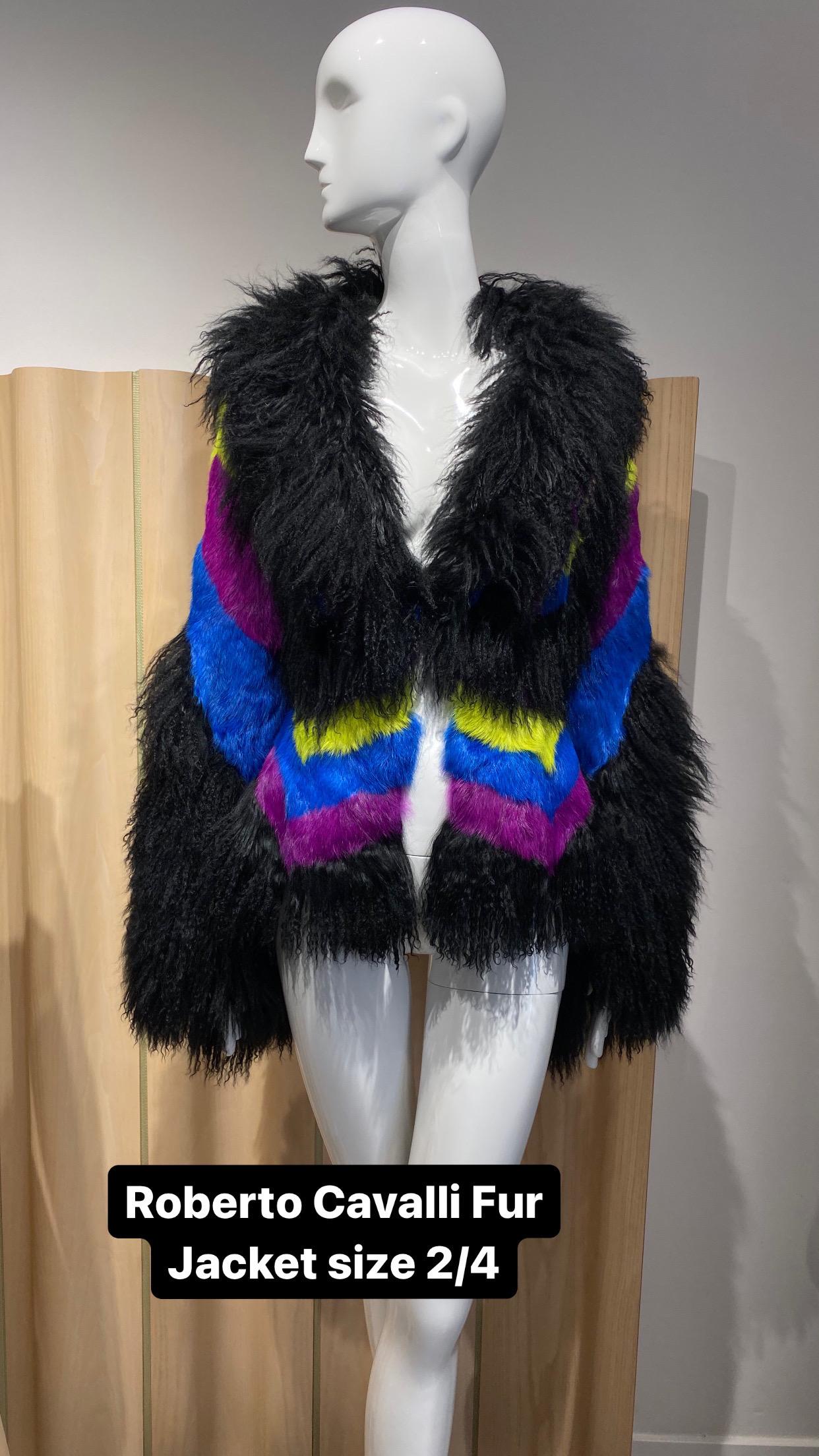 Vintage Roberto Cavalli Fur fitted Jacket in blue , green, purple and black.
Fit size 0/2/4
