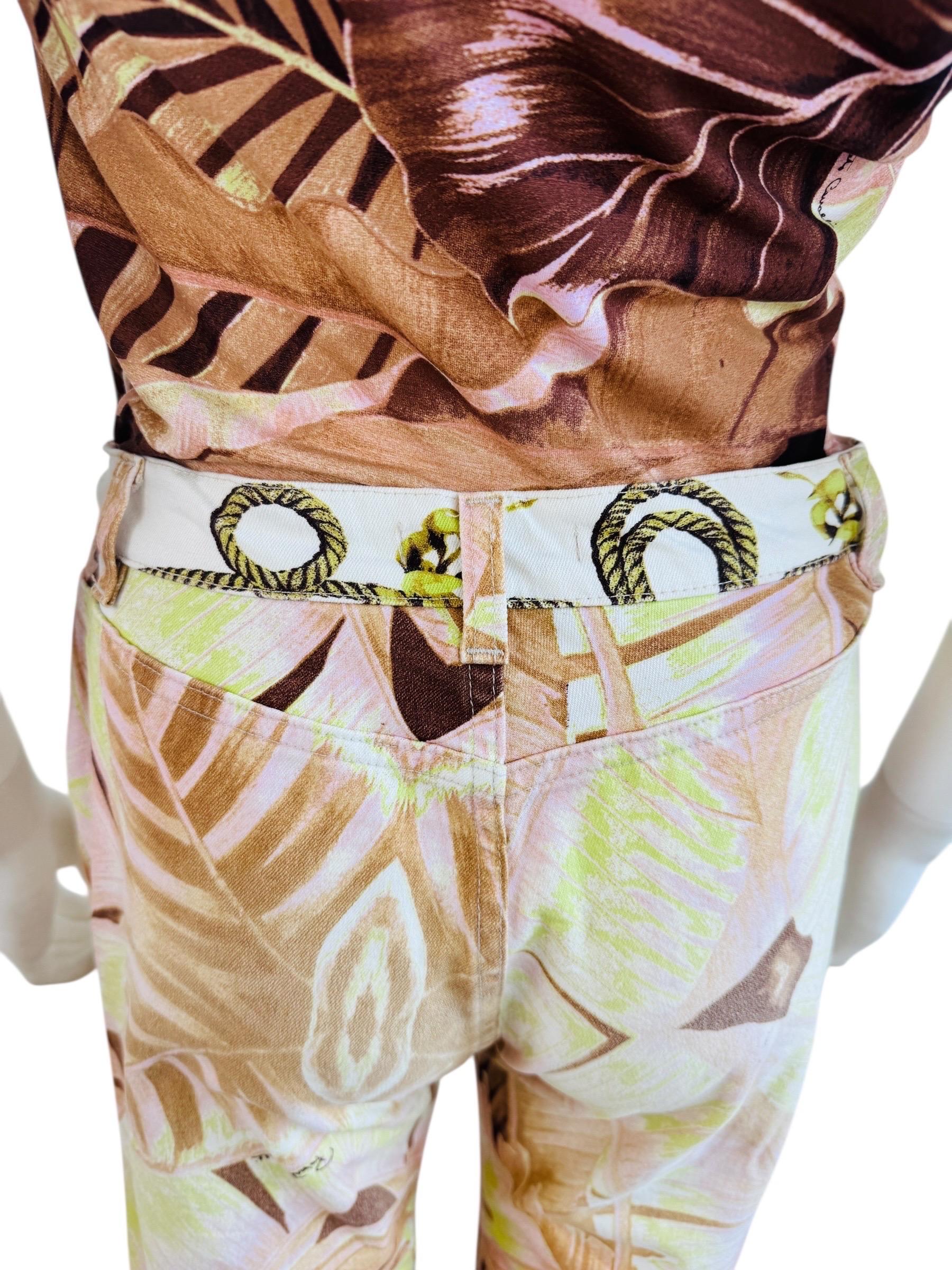 Vintage Roberto Cavalli P/E 2003 Tropical Palm Print Off Shoulder Top Pants Jean in vendita 6