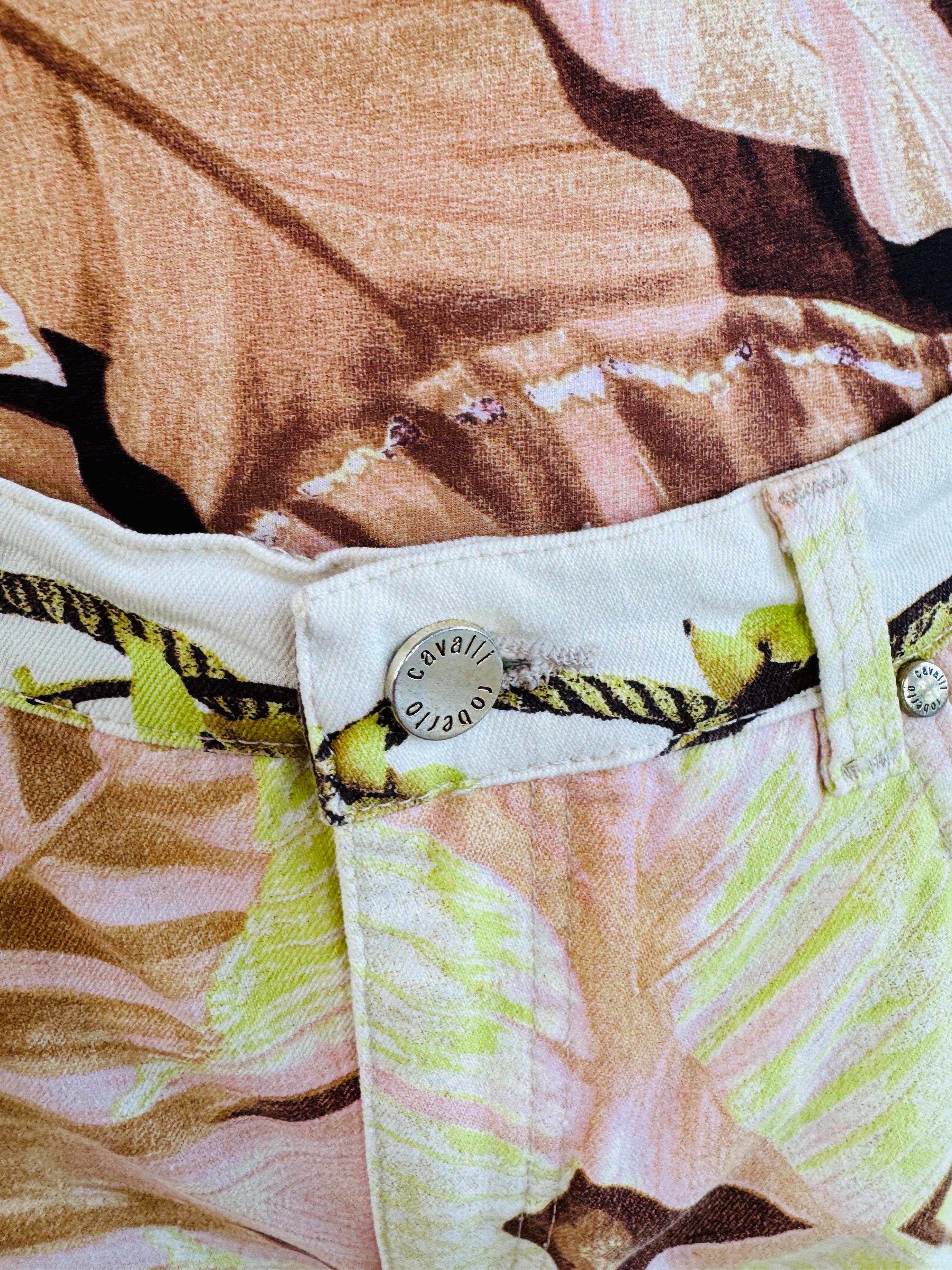Vintage Roberto Cavalli P/E 2003 Tropical Palm Print Off Shoulder Top Pants Jean in vendita 4