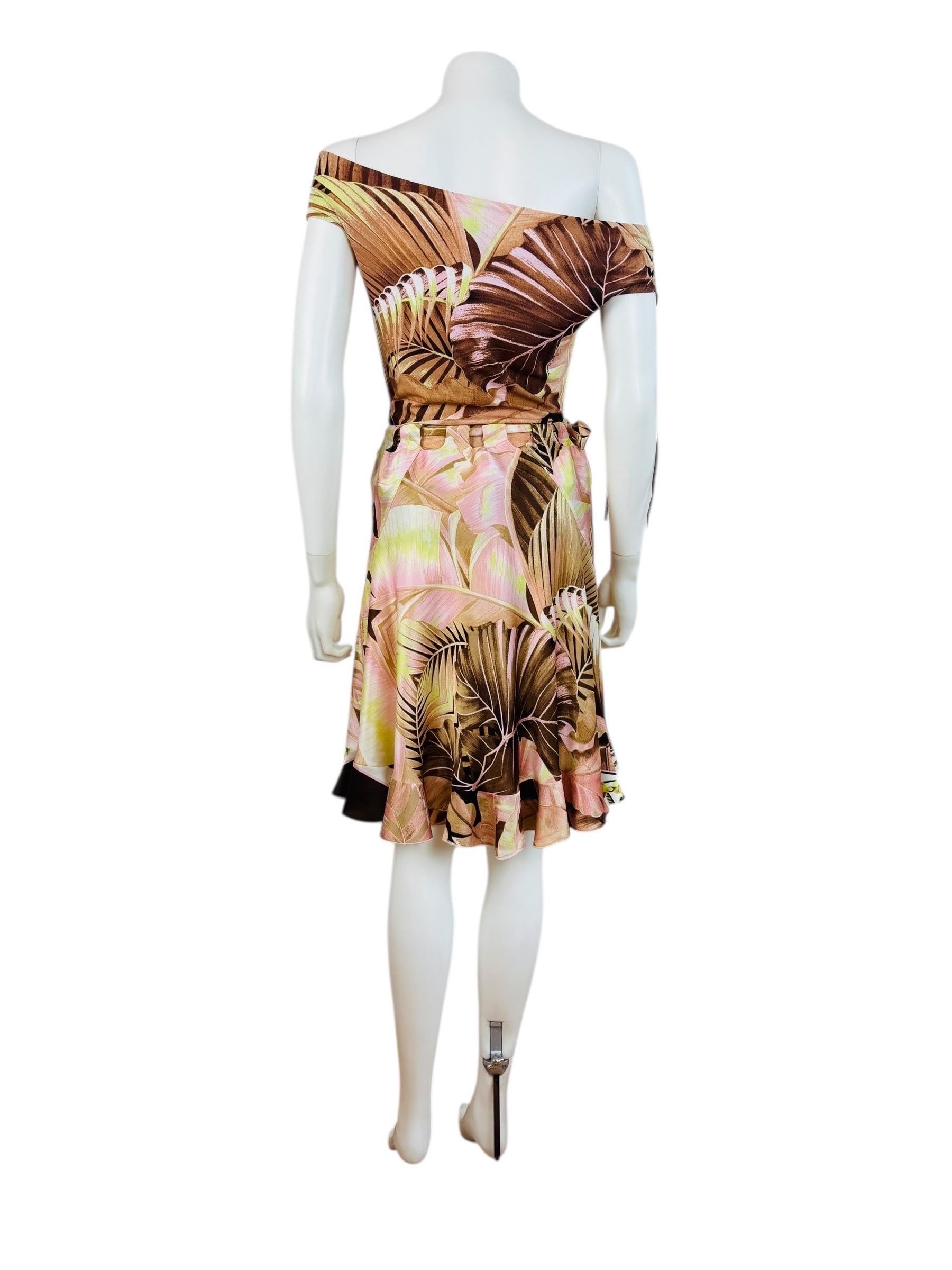 Vintage Roberto Cavalli S/S 2003 Tropical Palm Print Off Shoulder Top Skirt Set For Sale 3