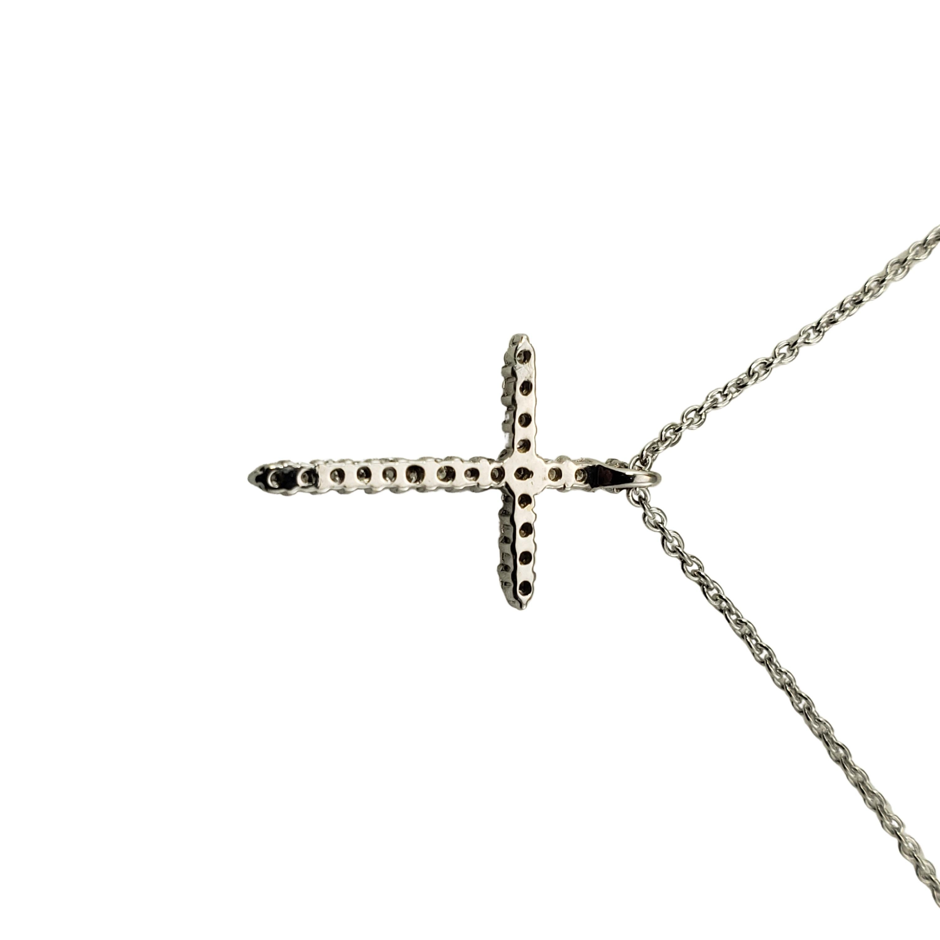 Roberto Coin 18 Karat White Gold Diamond Cross Pendant Necklace In Good Condition In Washington Depot, CT
