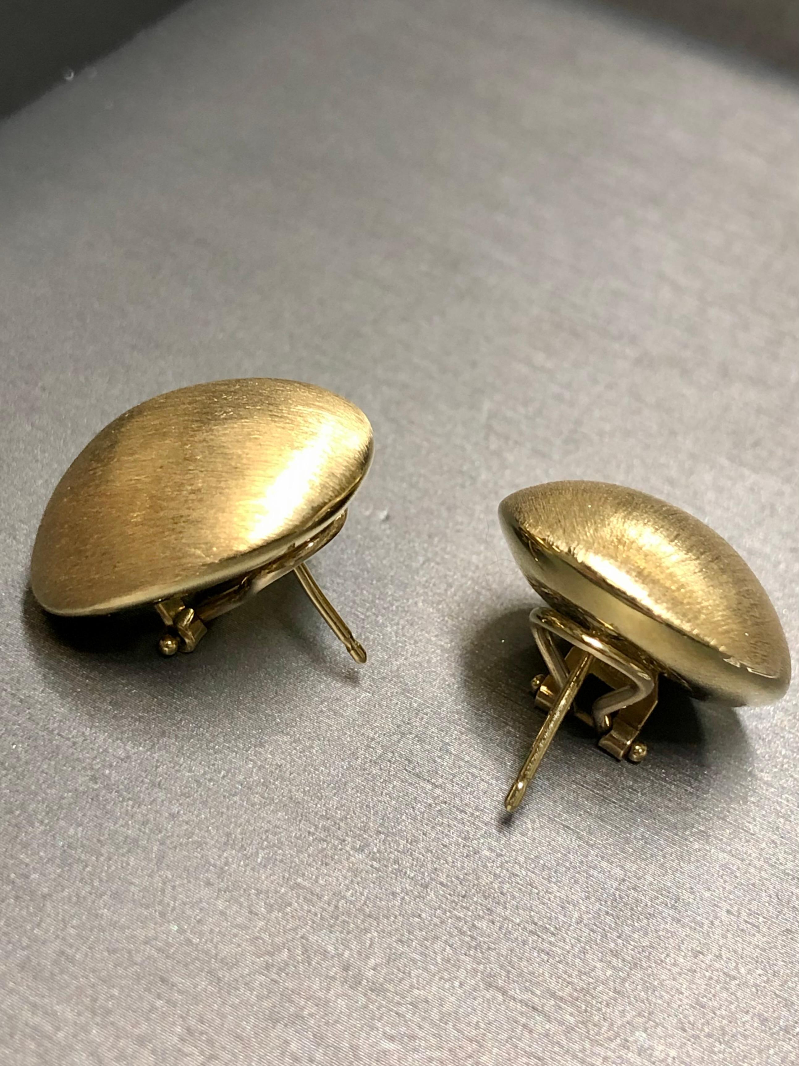 Contemporary Vintage ROBERTO COIN 18K Brushed Oval Puffed Huggie Earrings Omega Backs For Sale