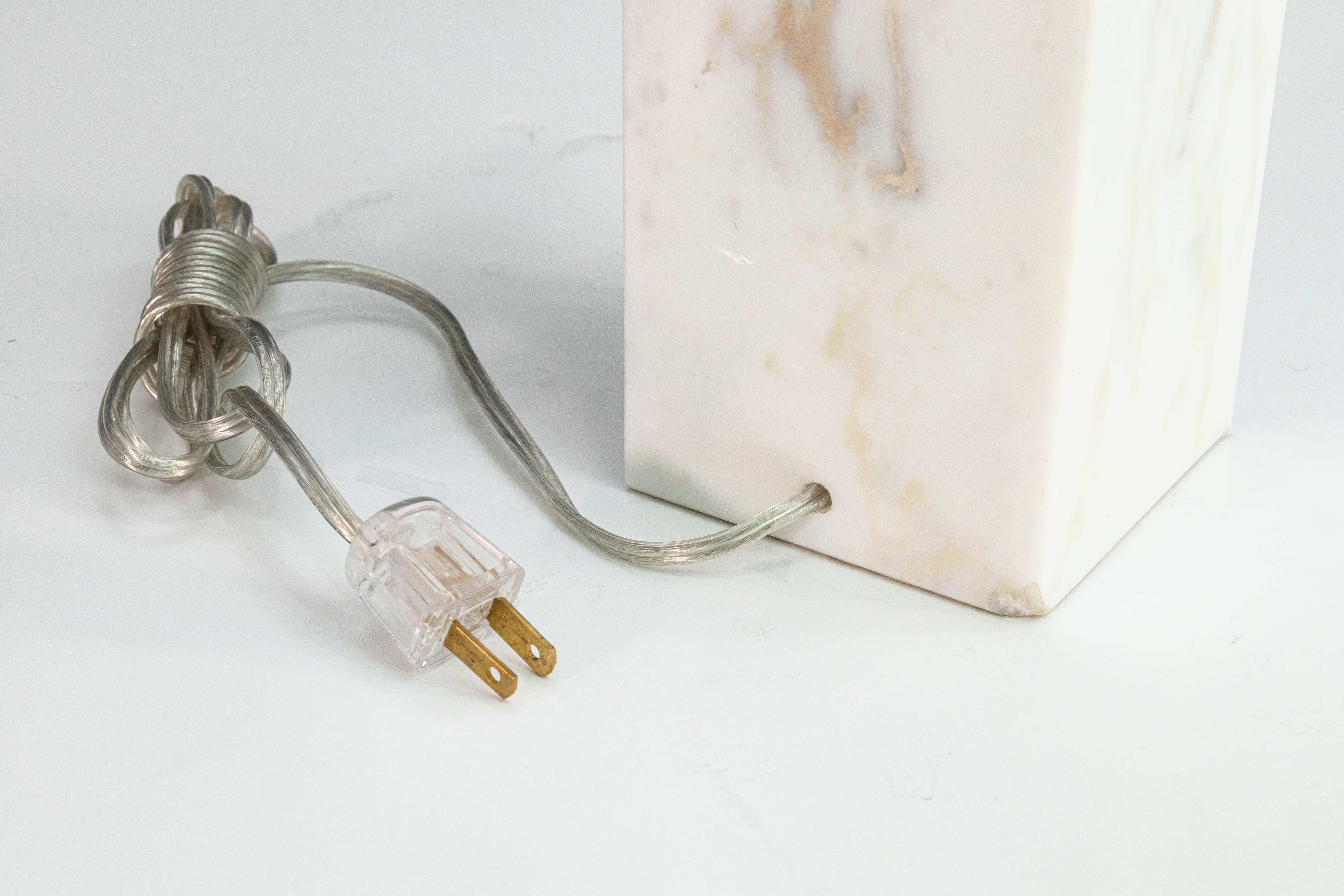 Laiton Lampe de table vintage Robsjohn Gibbings pour Hansen New York Base en laiton et marbre en vente
