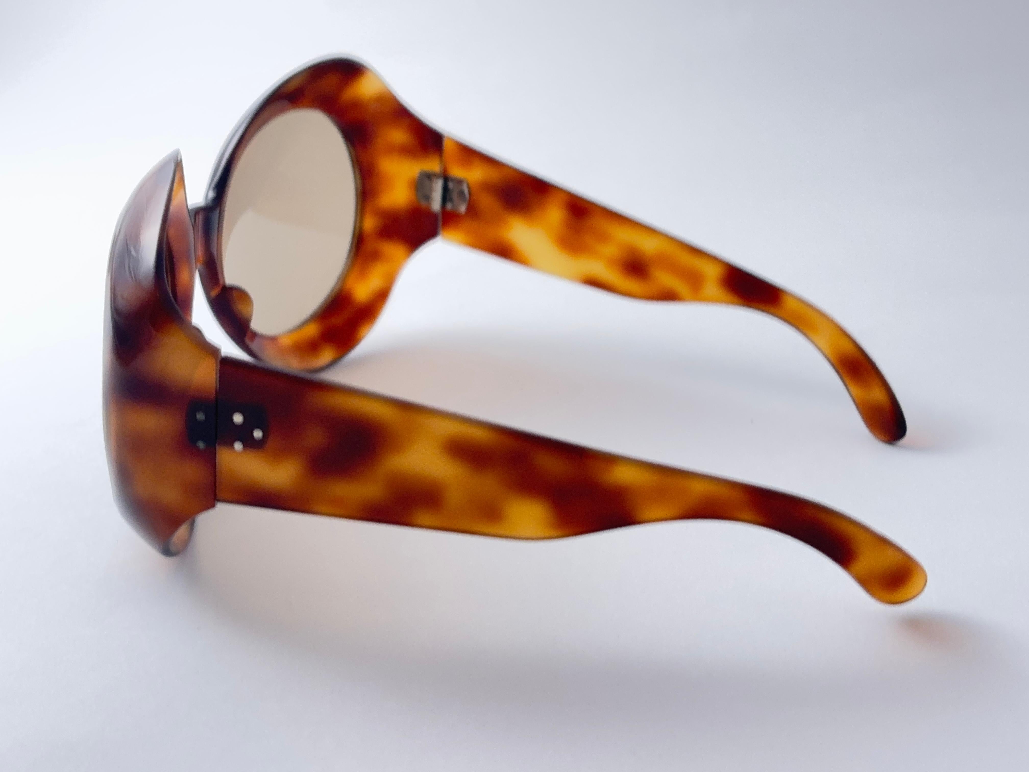Vintage Robuste große überdimensionale Schildkröte 1960 Sonnenbrille Made in France für Damen oder Herren im Angebot