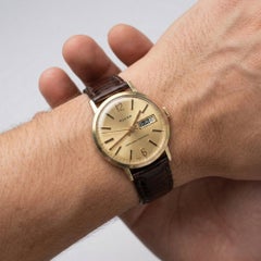 Vintage Rocar Swiss Made Stainless Steel Calendar Wristwatch