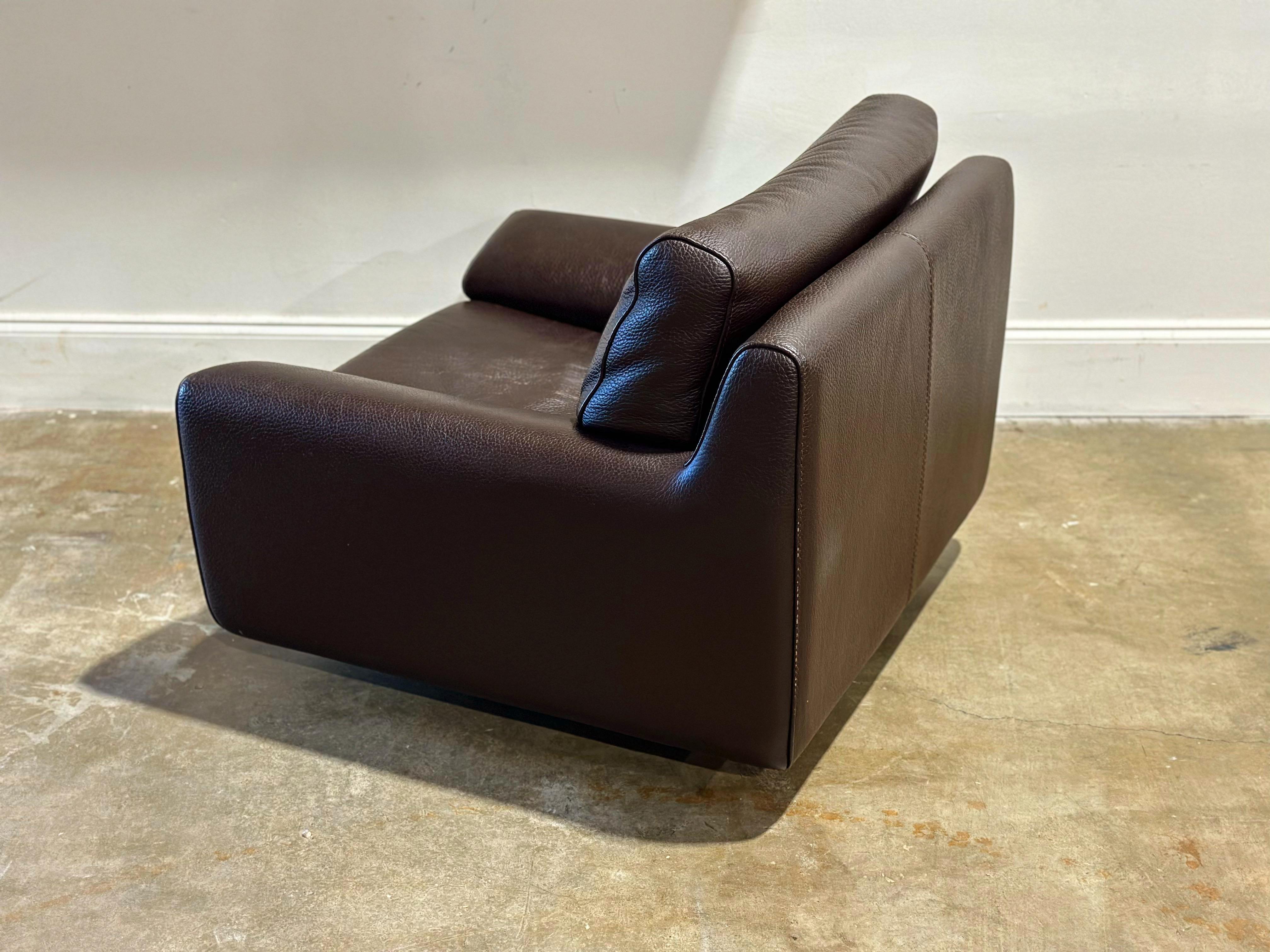 Mid-Century Modern Vintage Roche Bobois Leather Swivel Lounge Chair - Dark Ox Blood Maroon Brown For Sale