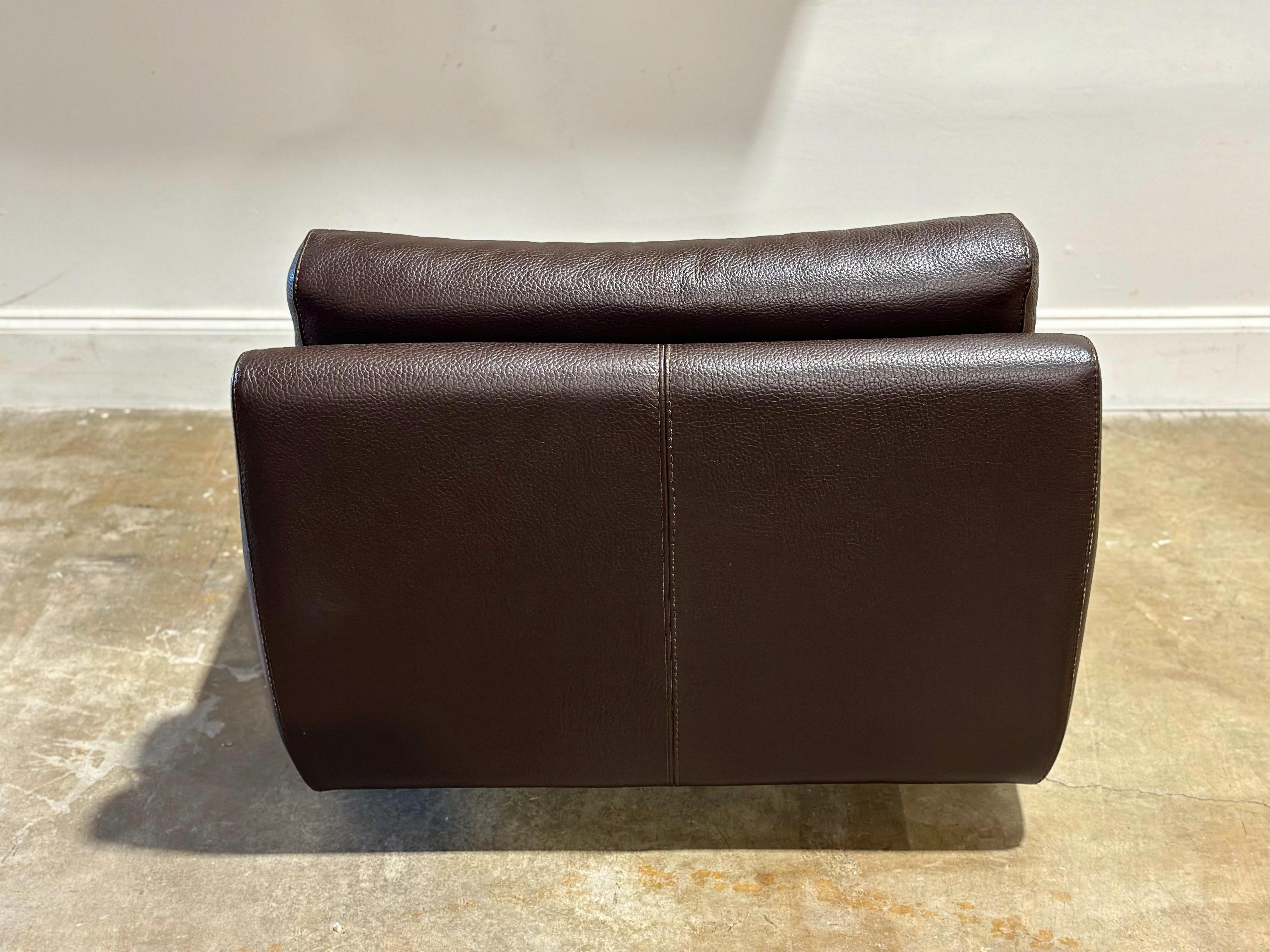 Vintage Roche Bobois Leather Swivel Lounge Chair - Dark Ox Blood Maroon Brown In Good Condition For Sale In Decatur, GA