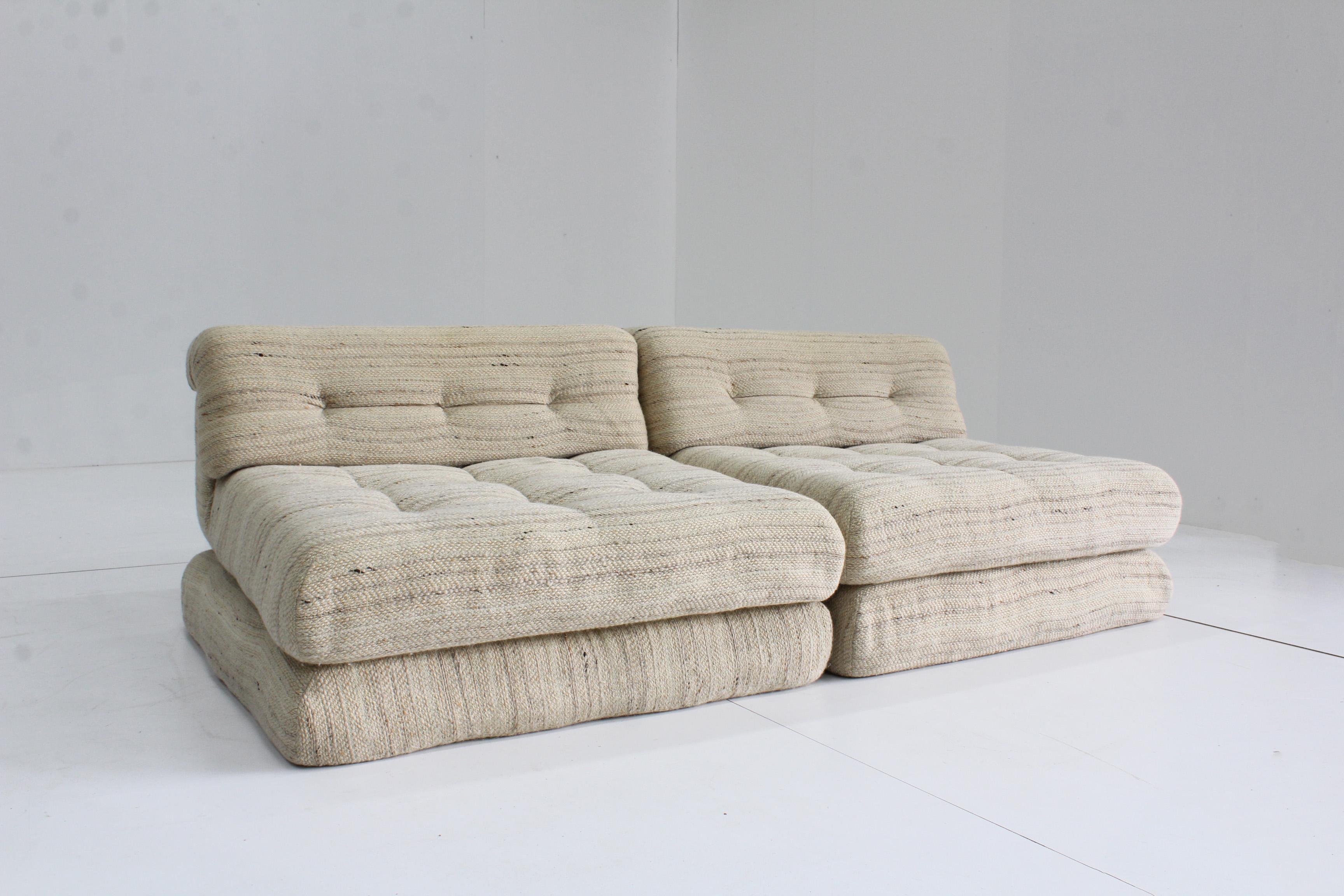 Vintage Roche Bobois Mah Jong sofa linen 6 pieces design by Hans Hopfer 10