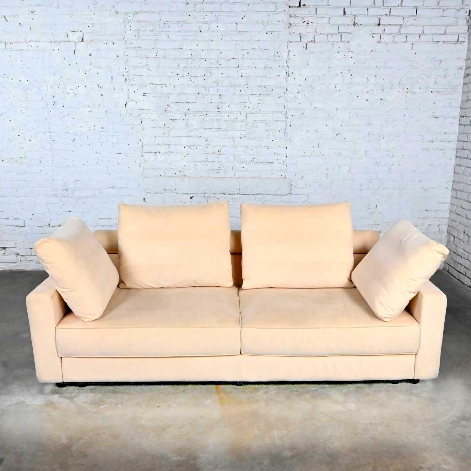 sofa ultrasuede