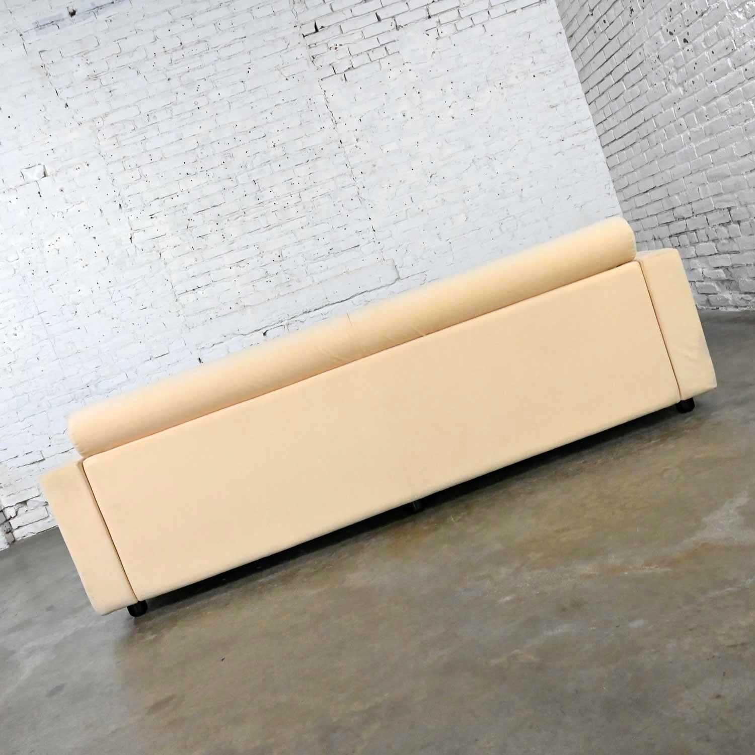 20th Century Vintage Roche Bobois Post-Modern Off-White Ultra Suede Sofa  For Sale