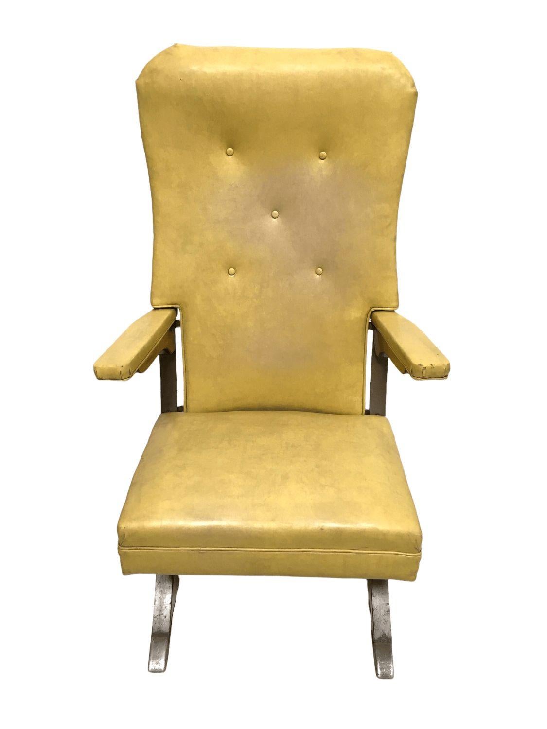 Américain Vieille chaise Rock-a-Chair Cantilever Rocker Chair en vinyle doré de moisson en vente
