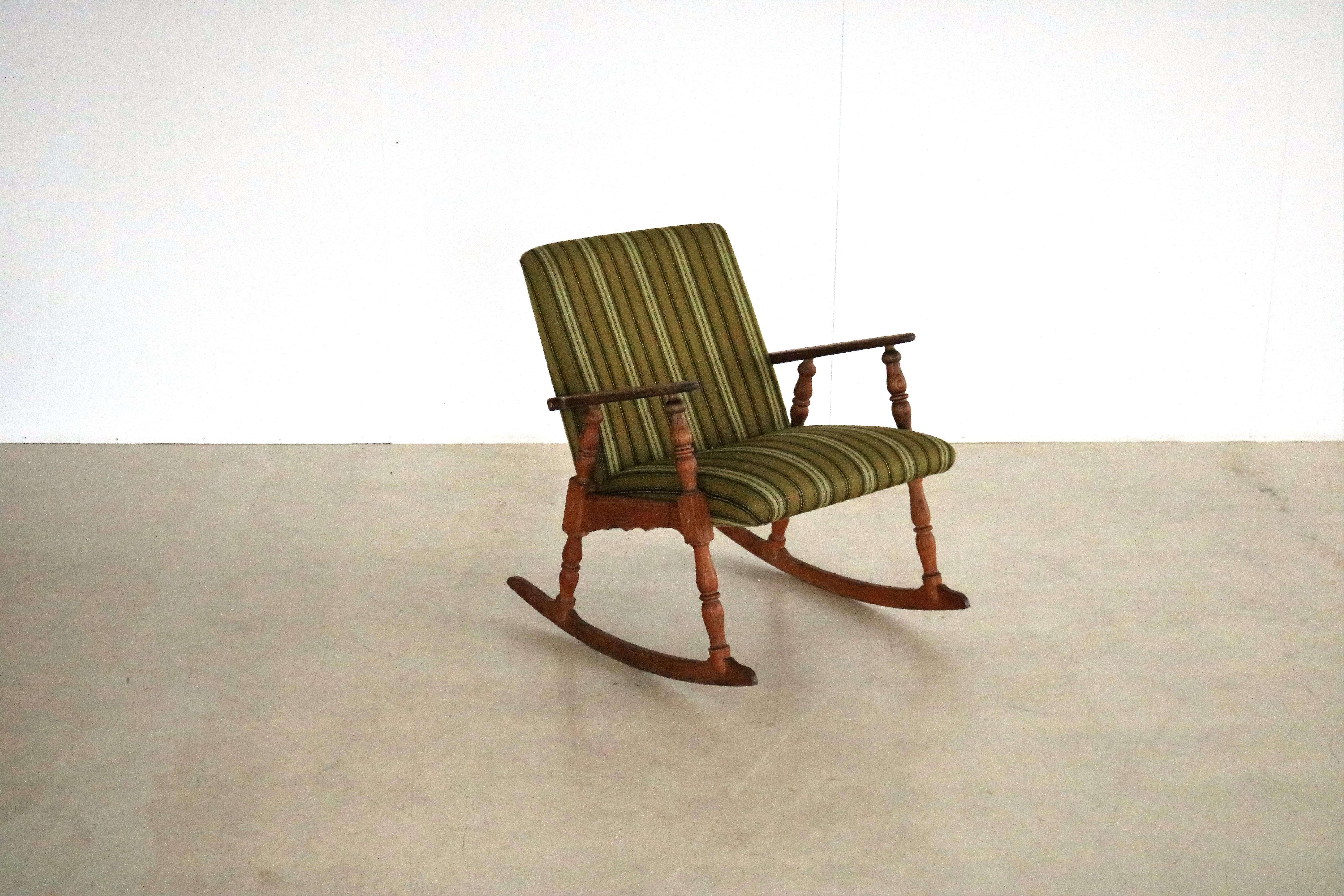 vintage rocking chair  armchair  brutalist  50s  Danish In Good Condition In GRONINGEN, NL