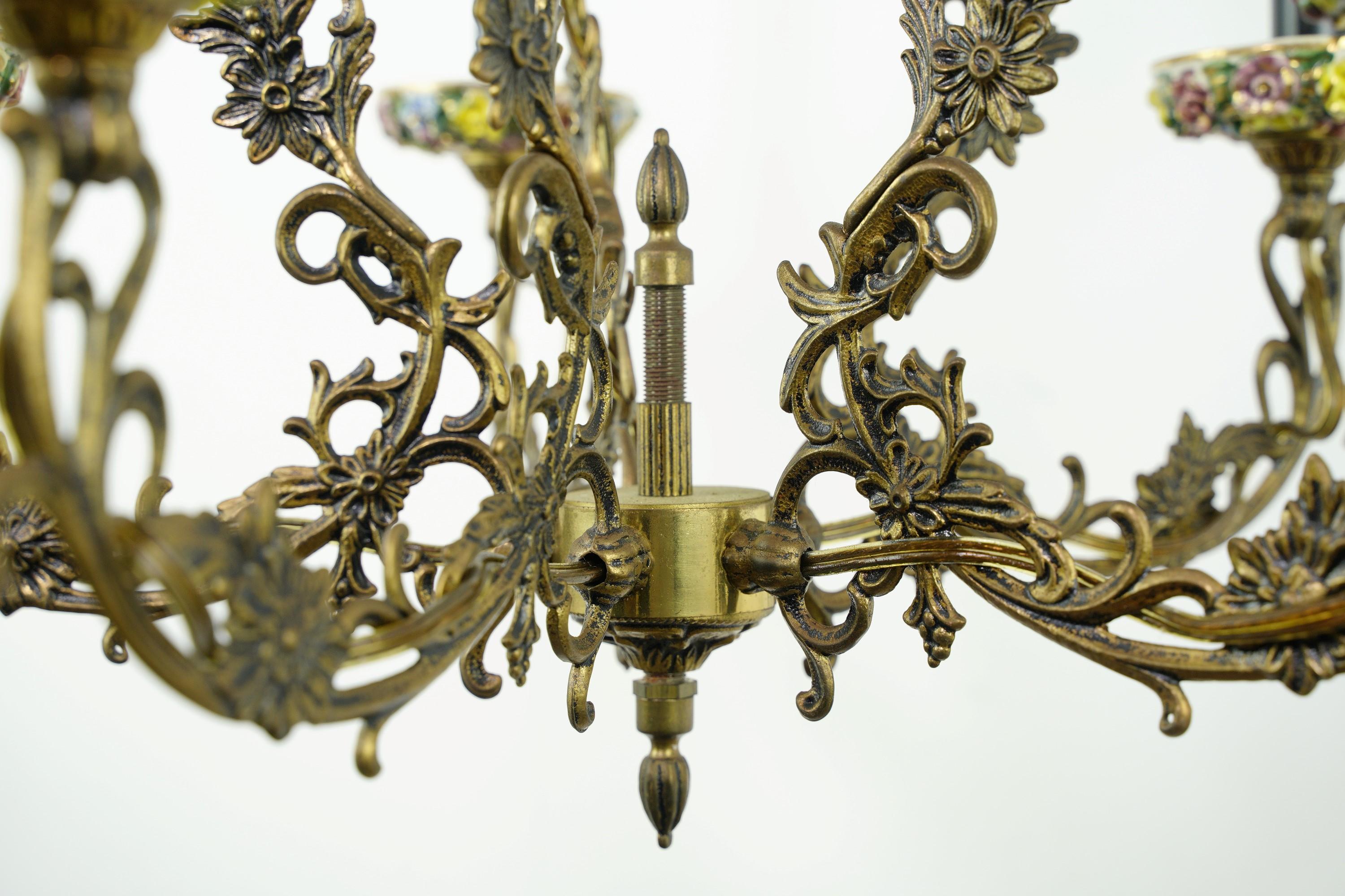Vintage Rococo Brass Colored Floral 5 Arm Chandelier In Good Condition In New York, NY