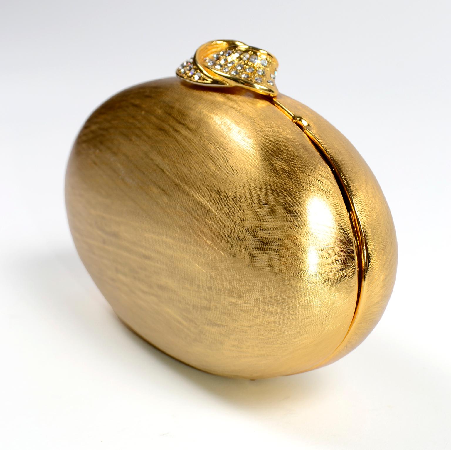 Borsa Rodo Oro Custodia rigida Pochette ovale con tracolla e chiusura con strass In condizioni buone a Portland, OR
