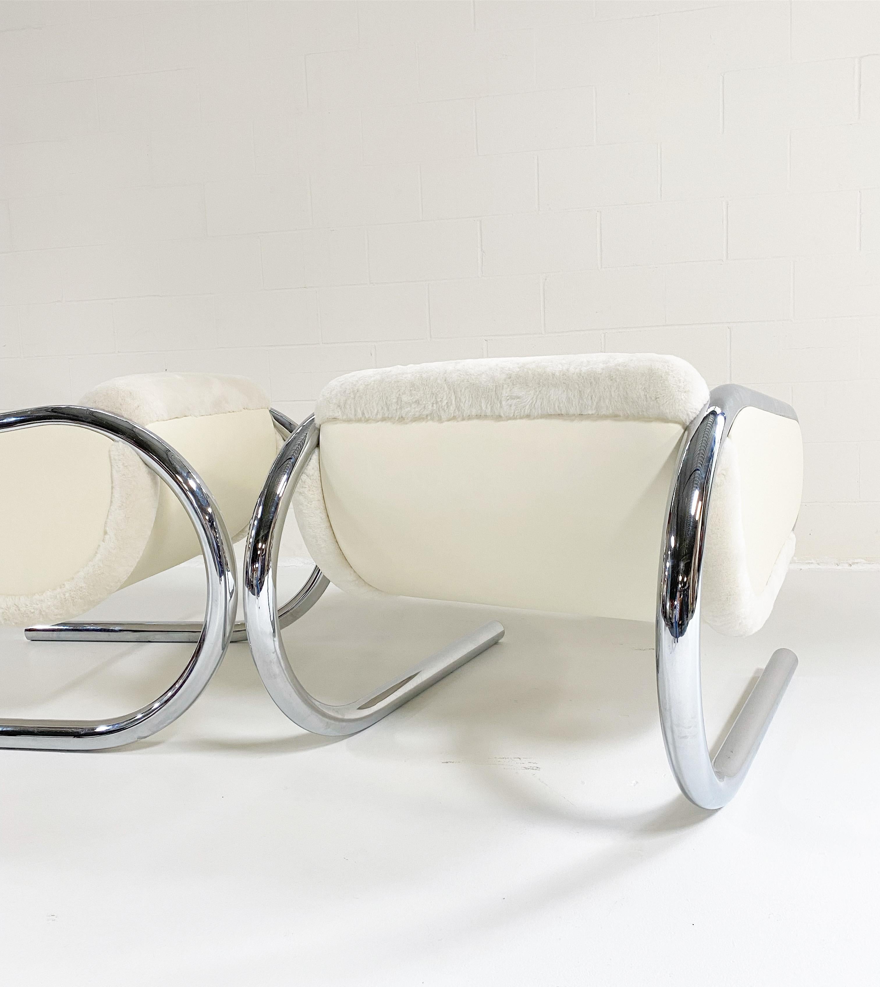 Vintage Roger Sprunger Chrome Lounge Chairs, Restored in Shearling and Leather In Good Condition In SAINT LOUIS, MO