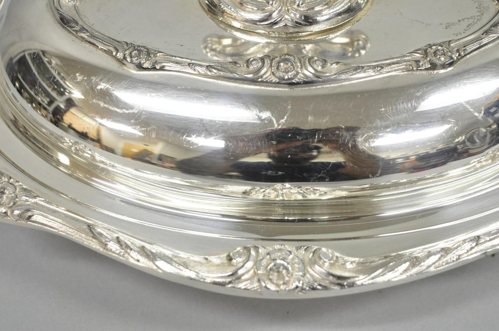 Piatto da portata Rogers 1881 Glenrose placcato in argento con coperchio per verdure In condizioni buone in vendita a Philadelphia, PA
