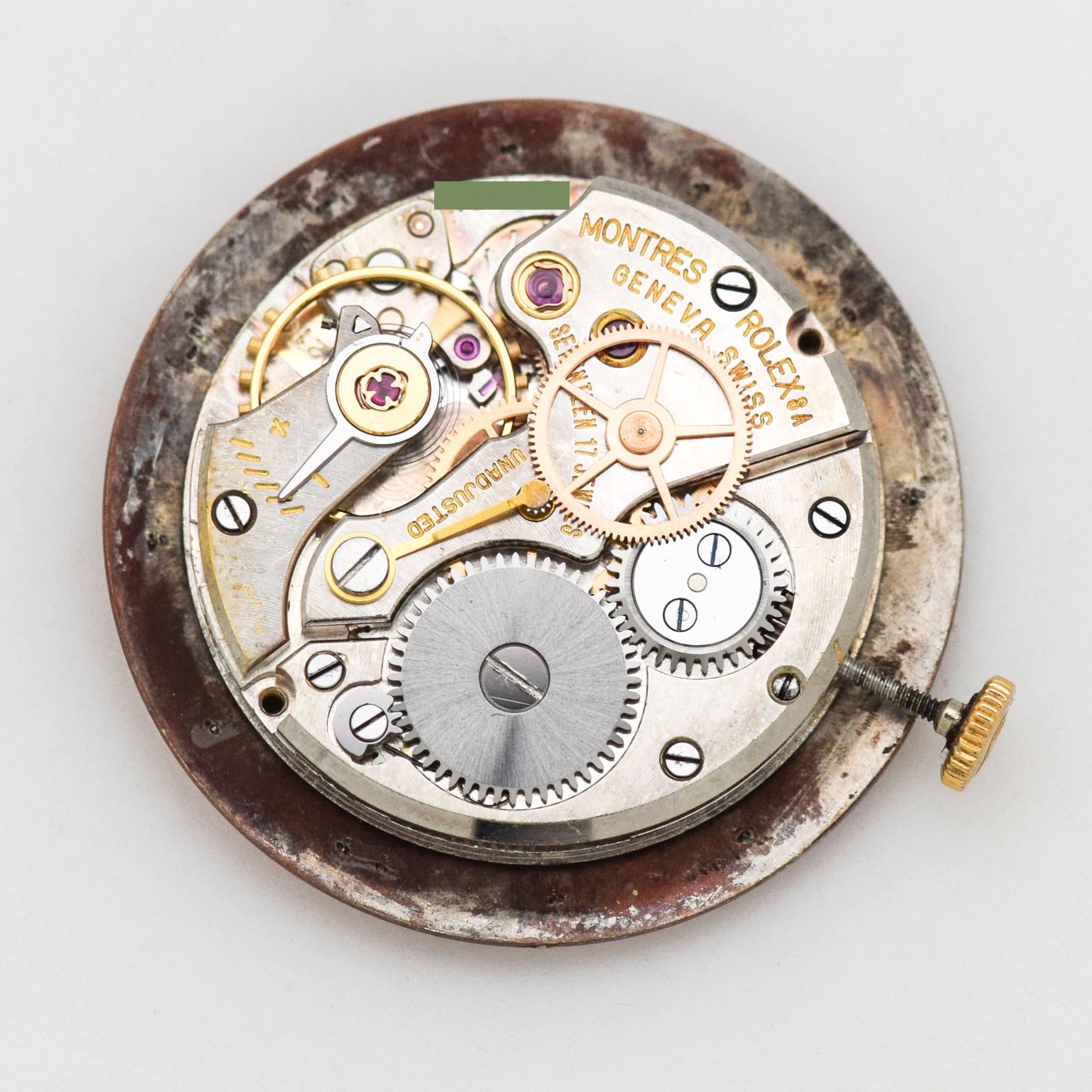 Vintage Rolex 14 Karat Yellow Gold Watch with a Salmon Dial, 1960s For Sale 5