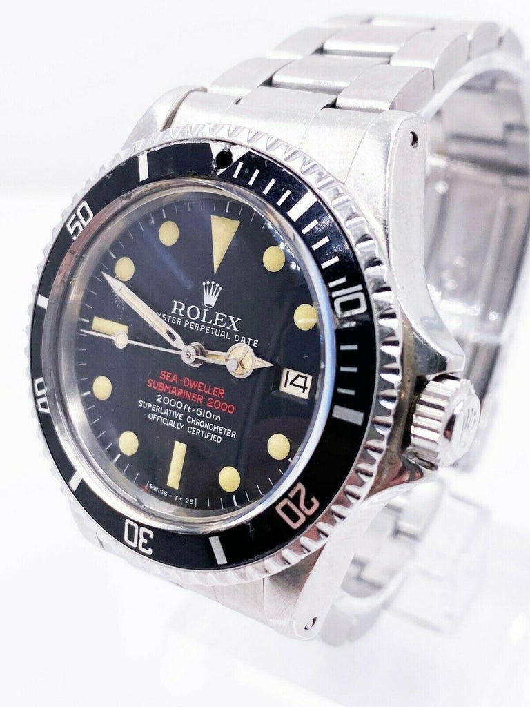 Vintage Rolex 1665 Double Red Sea Dweller Stainless Steel In Good Condition For Sale In San Diego, CA