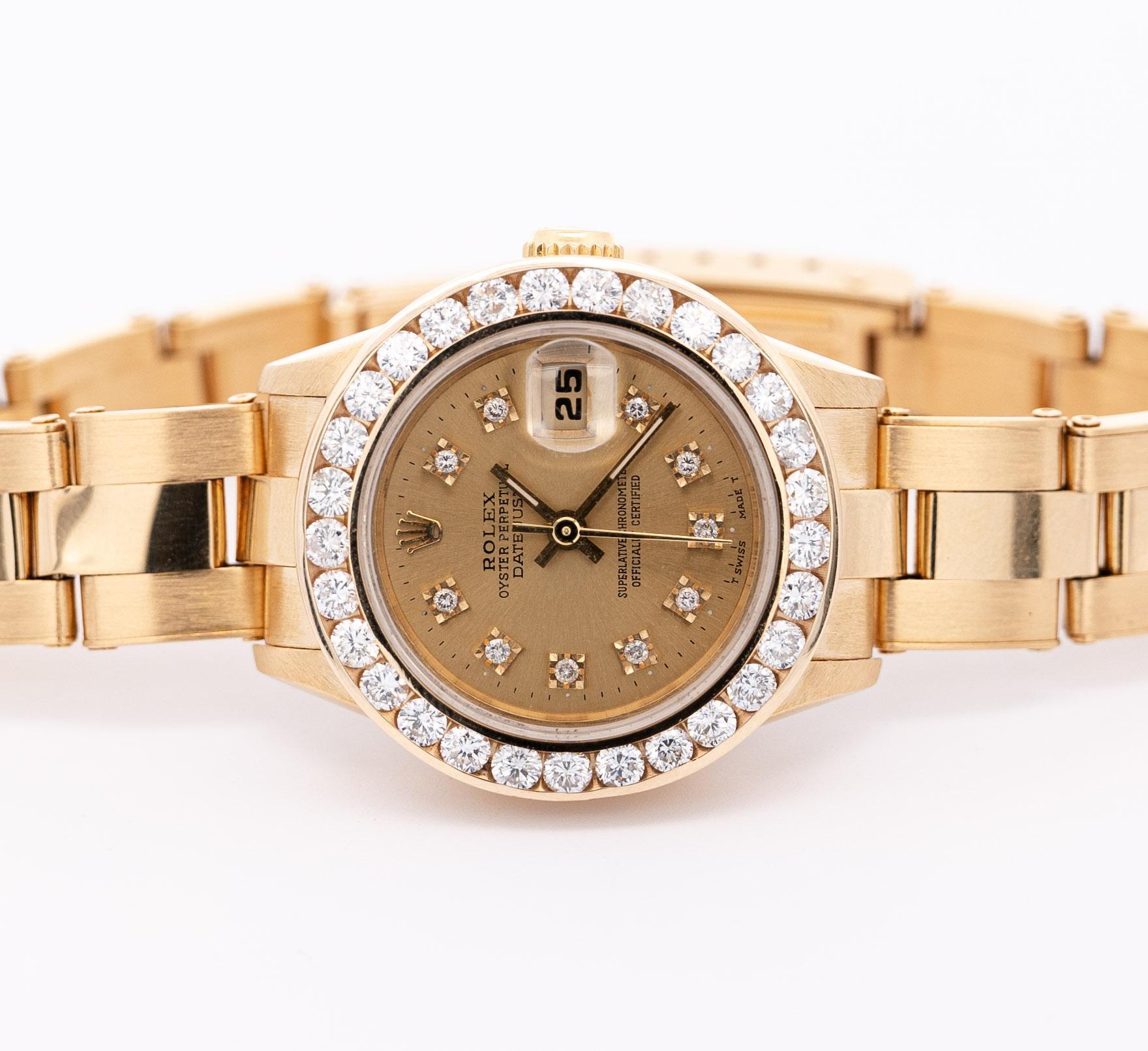 Vintage Rolex 18K Gold DateJust 28mm Diamond Bezel & Dial Watch In Excellent Condition For Sale In Miami, FL
