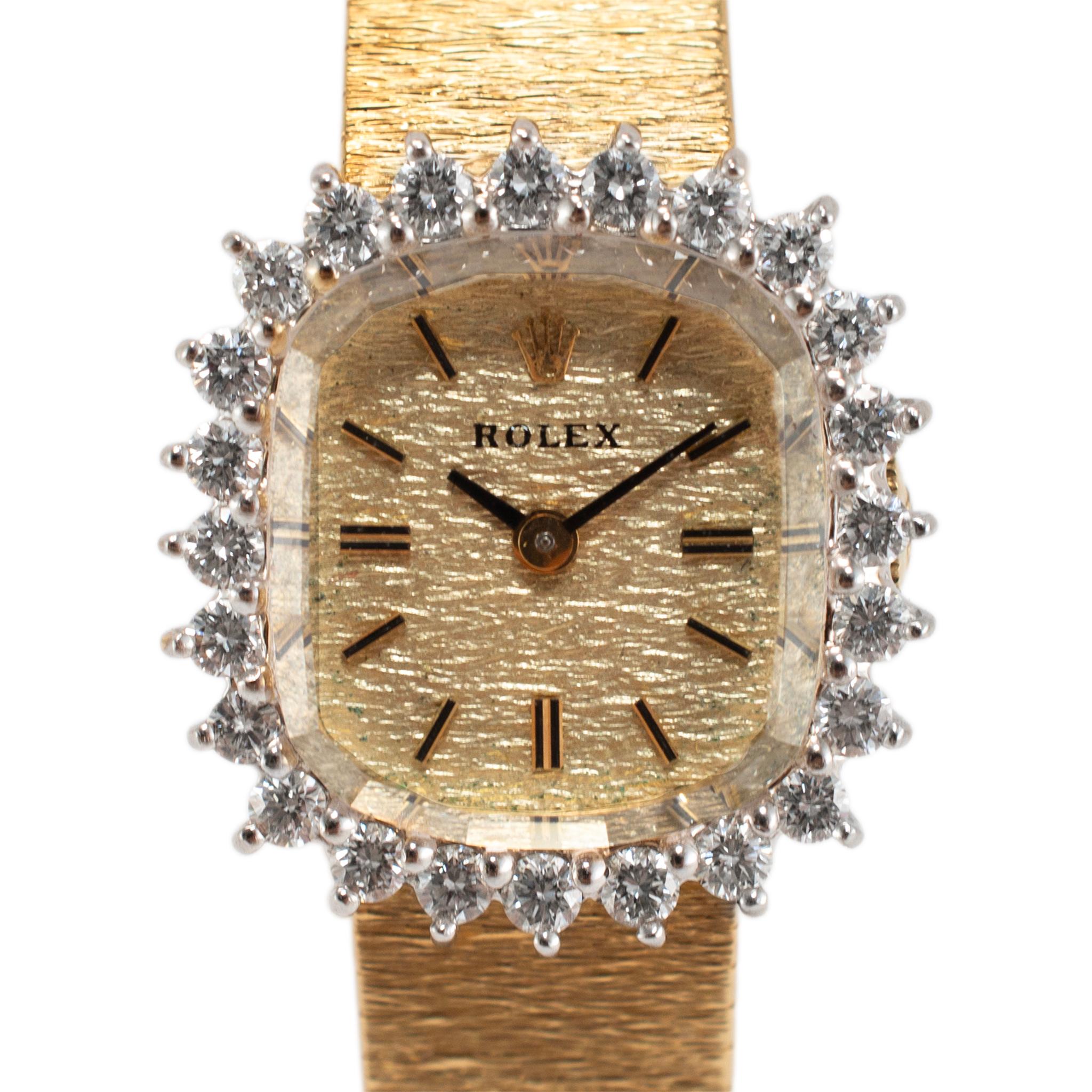 Round Cut Vintage Rolex 19MM R8286 14K Yellow Gold Diamond Bezel Manual Winding Watch For Sale