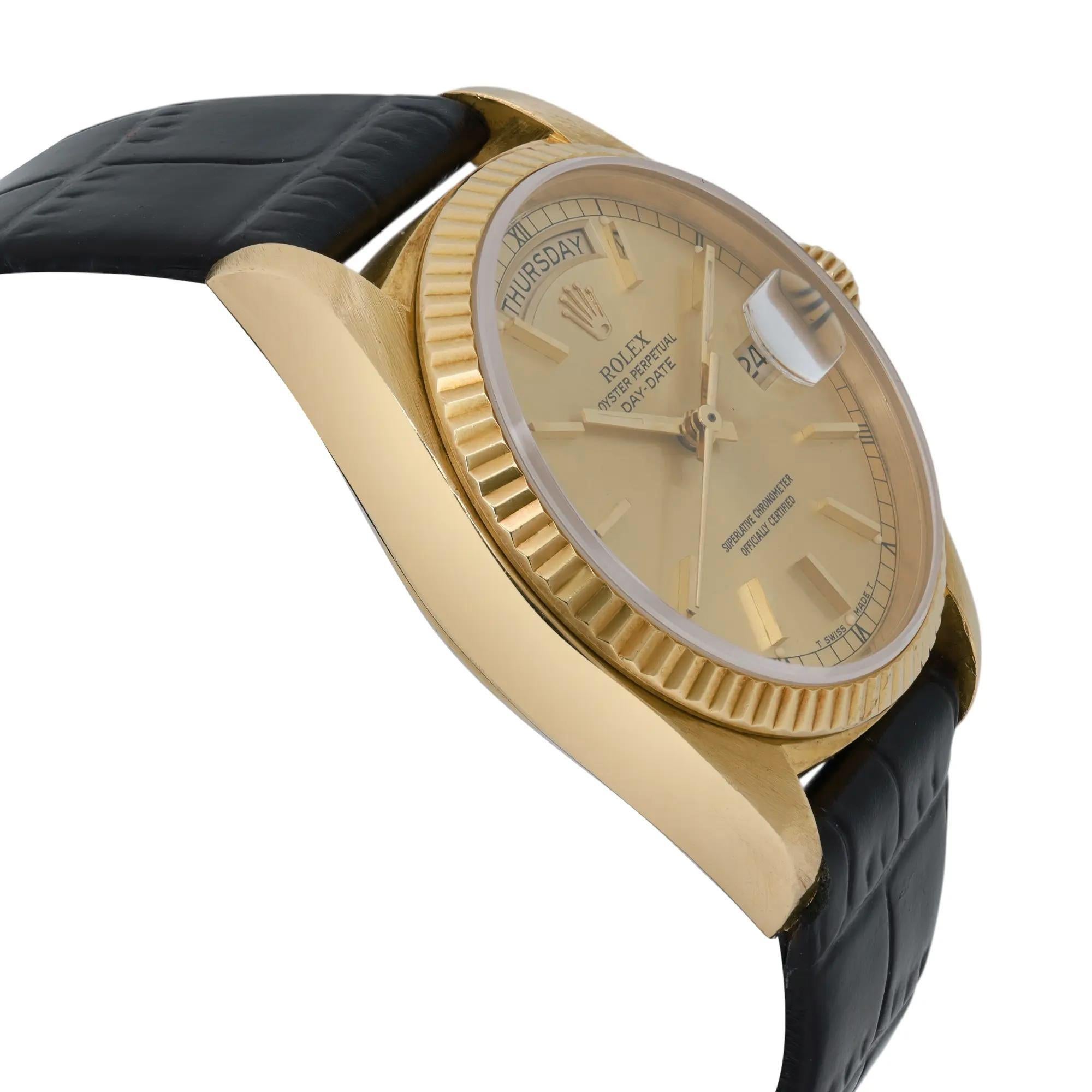 Uomo Rolex Day Date 36 d'epoca in oro giallo 18 carati quadrante champagne orologio personalizzato 18038 in vendita
