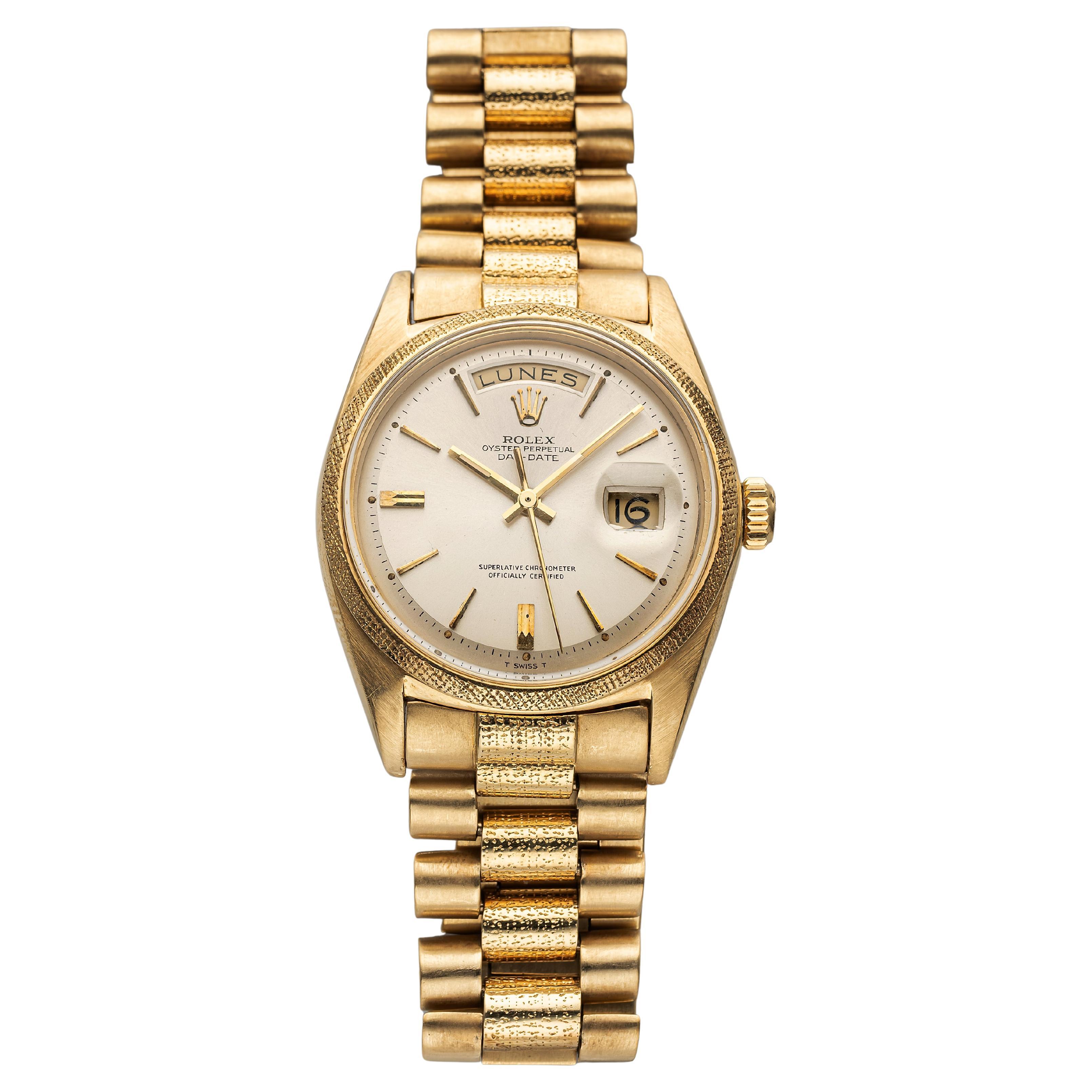 Vintage Rolex Day Date Ref 1811 1960s Champagne Diamond Dial 18K Yellow Gold 36 For Sale