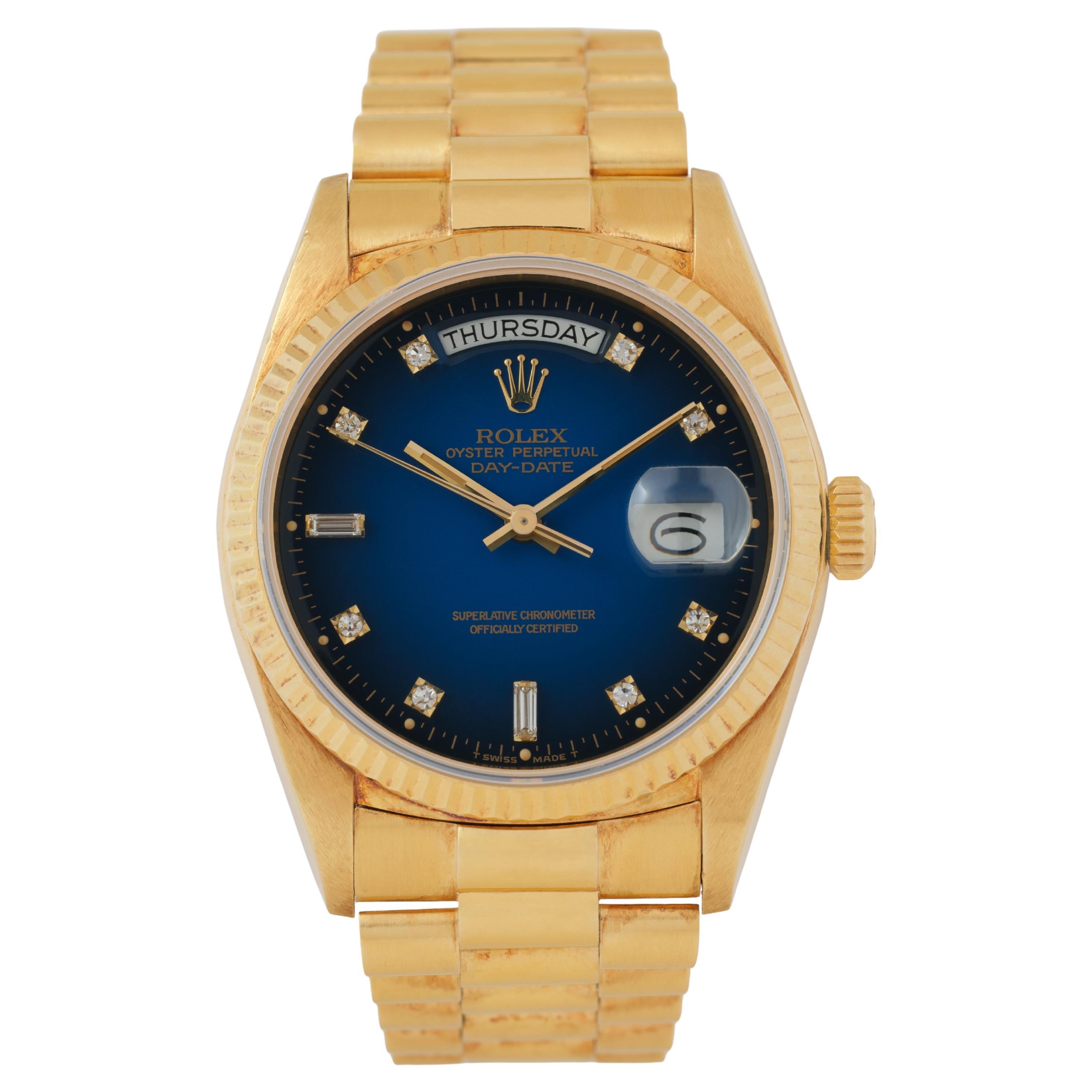 Vintage Rolex DayDate Model 18038 18k Yellow Gold 36mm Blue Vignette Dial B&P en vente