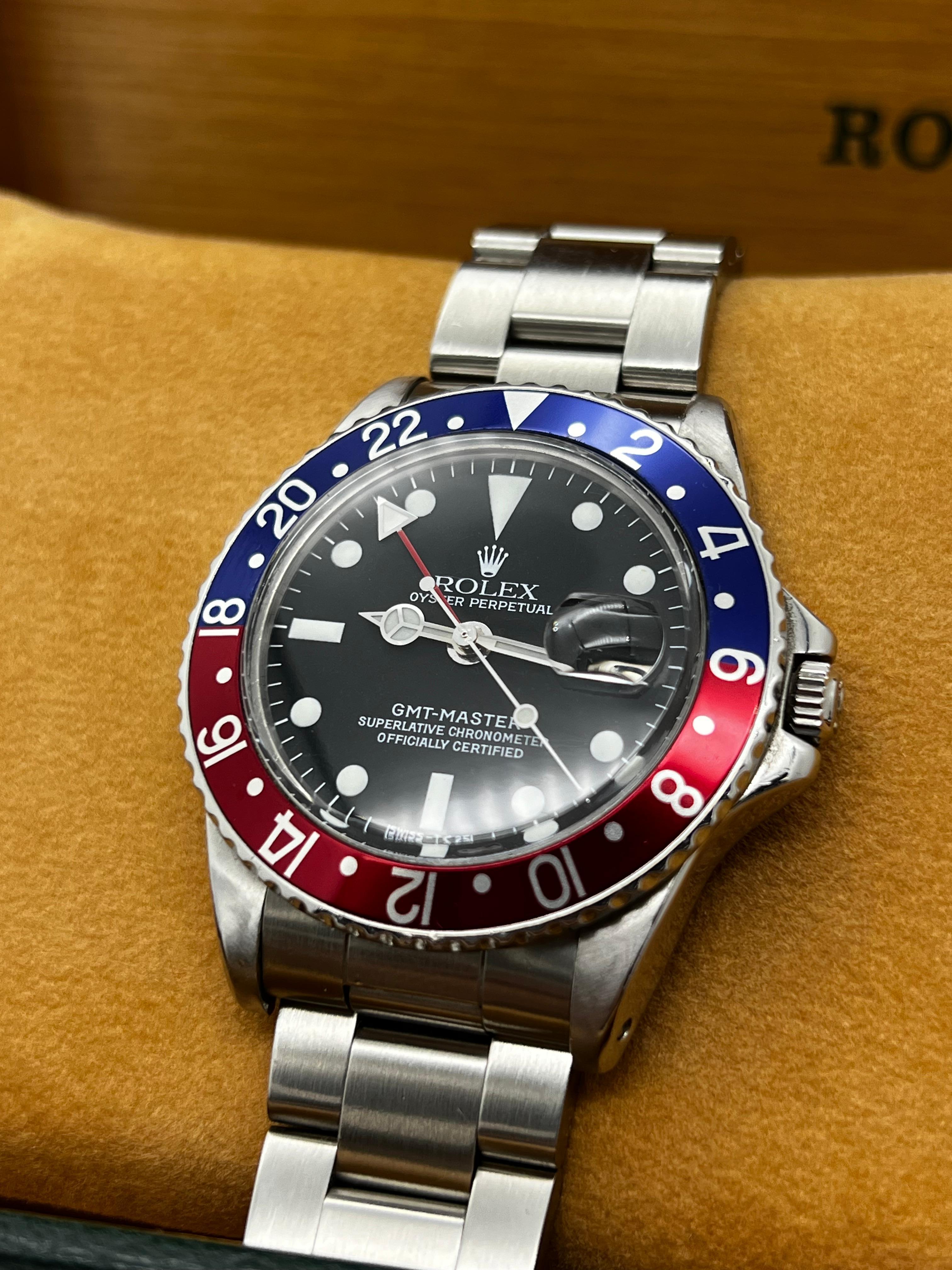 Vintage Rolex GMT Master 1675 Pepsi Red and Blue Stainless Steel 40mm 1