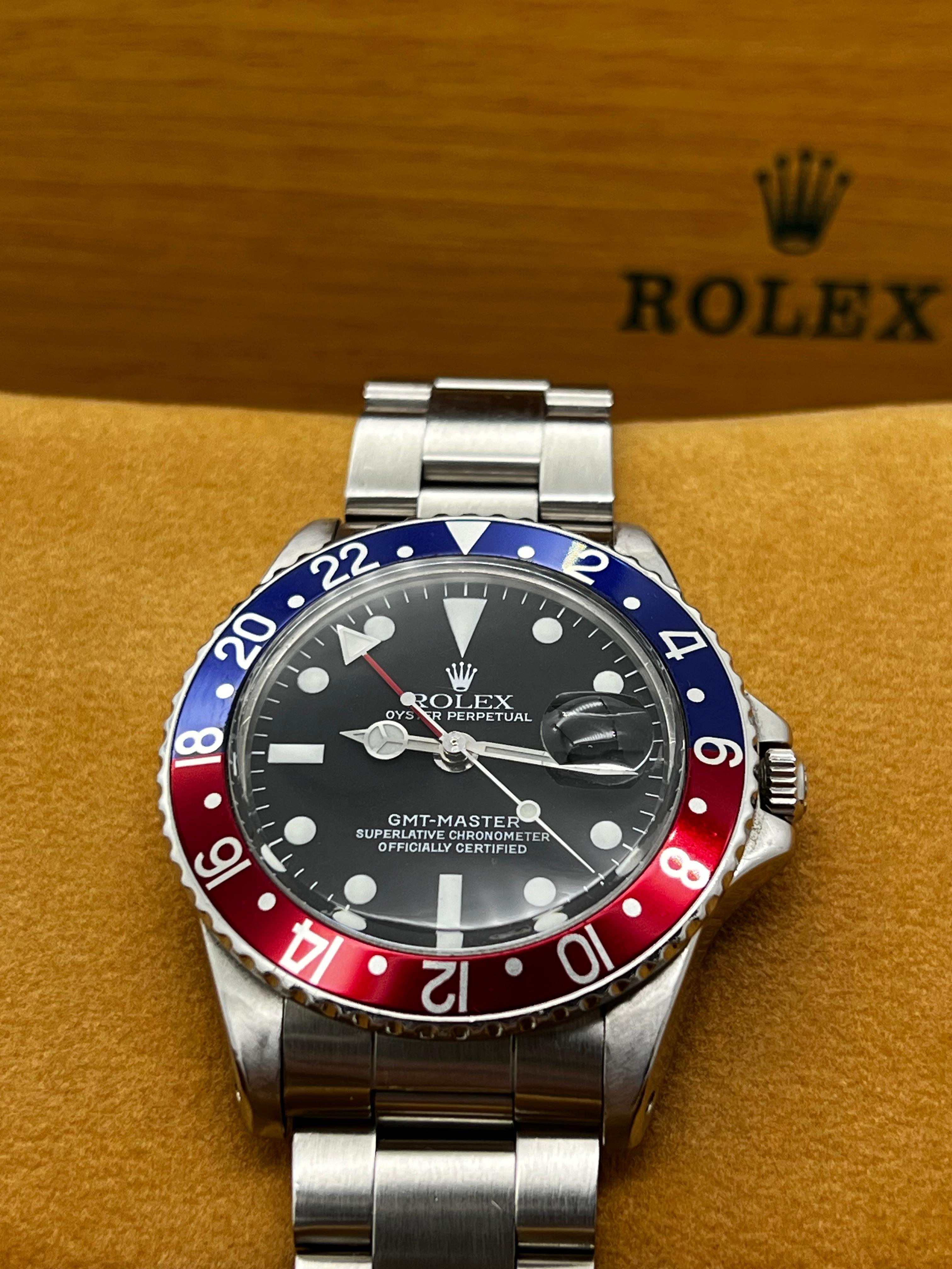 Vintage Rolex GMT Master 1675 Pepsi Red and Blue Stainless Steel 40mm 2