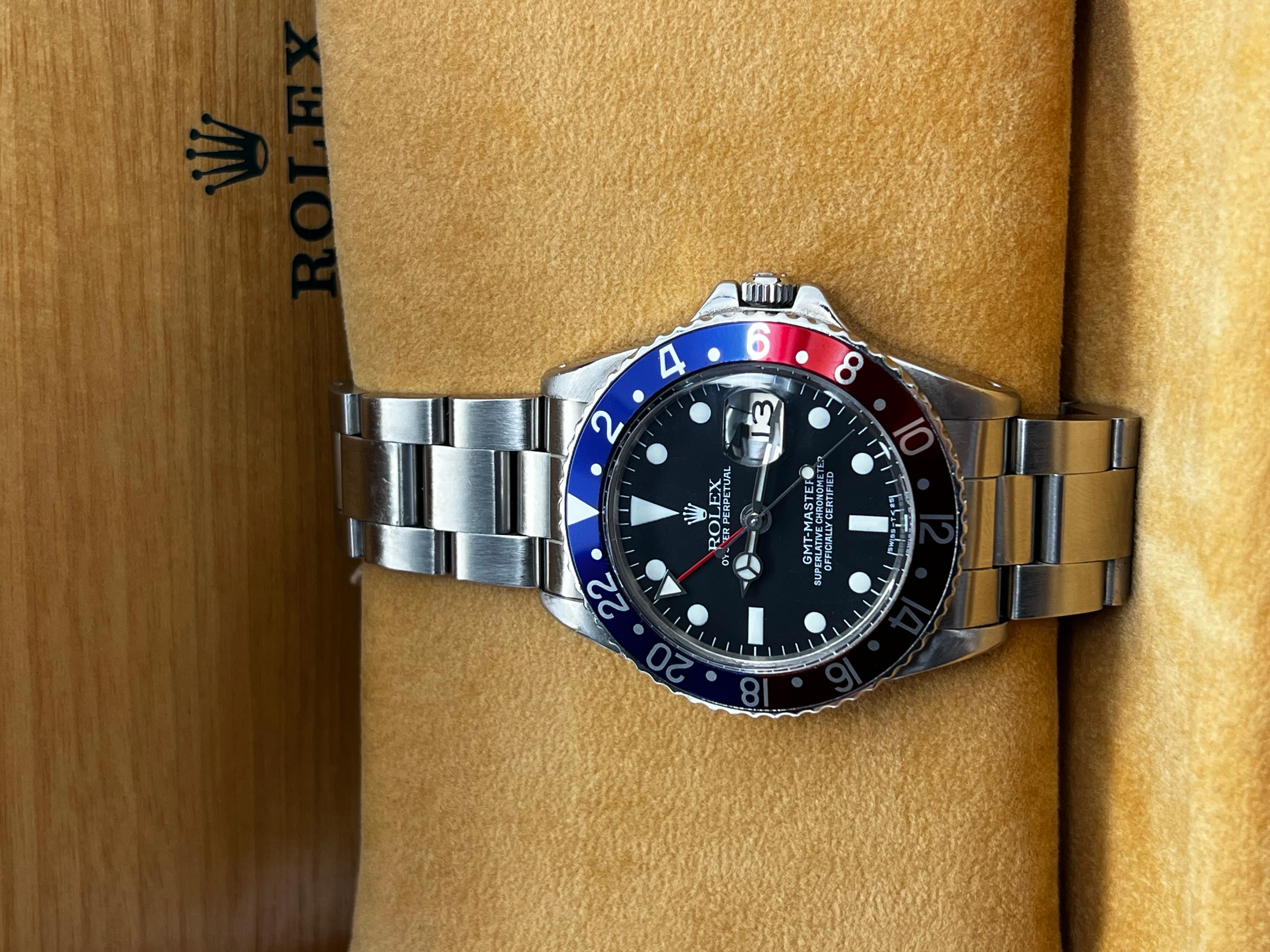 Vintage Rolex GMT Master 1675 Pepsi Red and Blue Stainless Steel 40mm 3