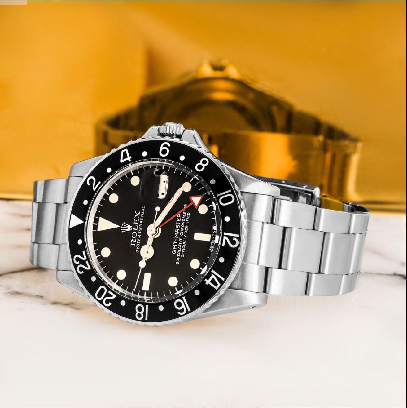 Vintage Rolex GMT-Master 1675 Watch In Excellent Condition For Sale In London, GB