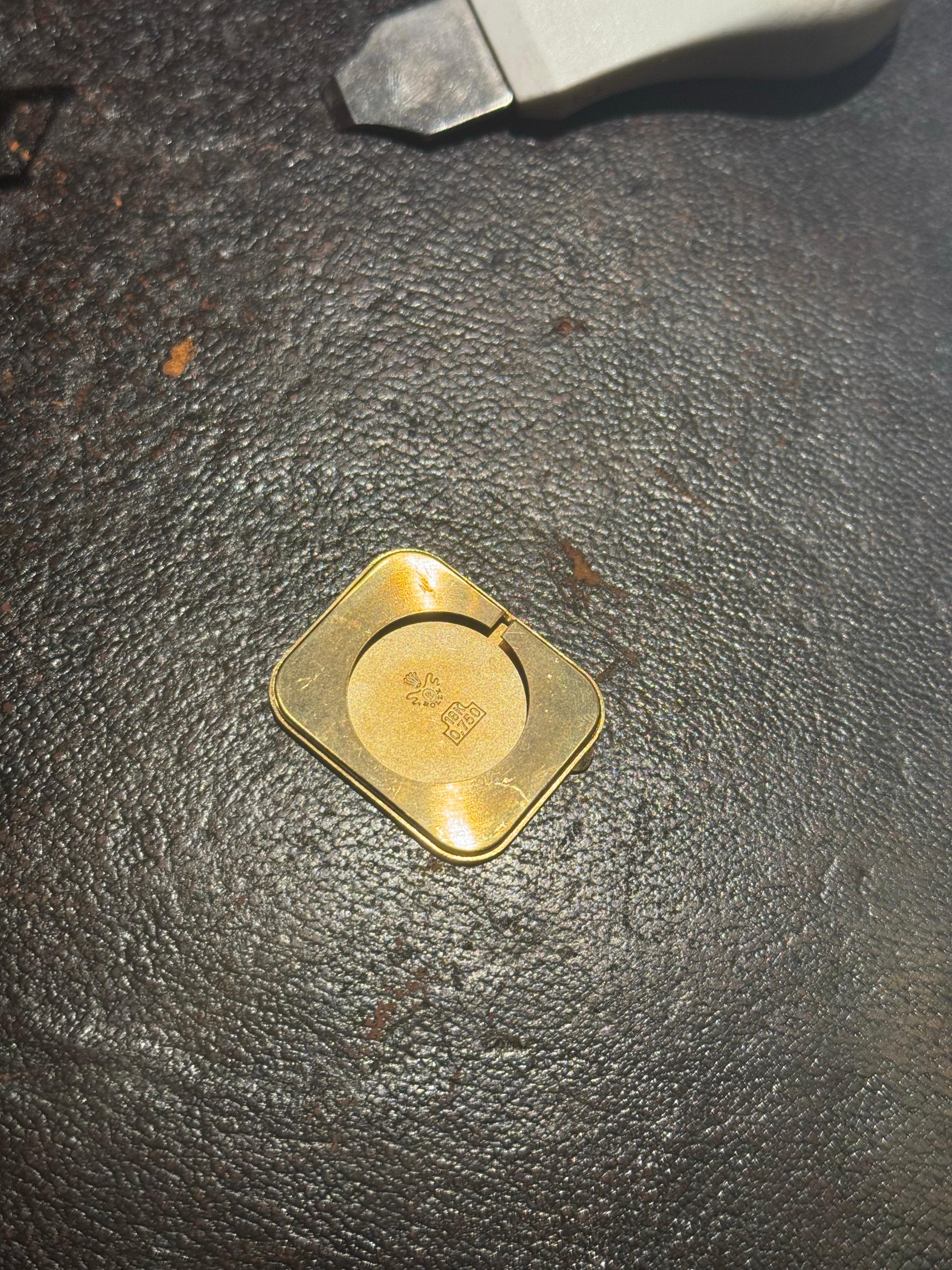 Montre Rolex vintage pour homme des années 1970 en or jaune 18 carats en vente 10