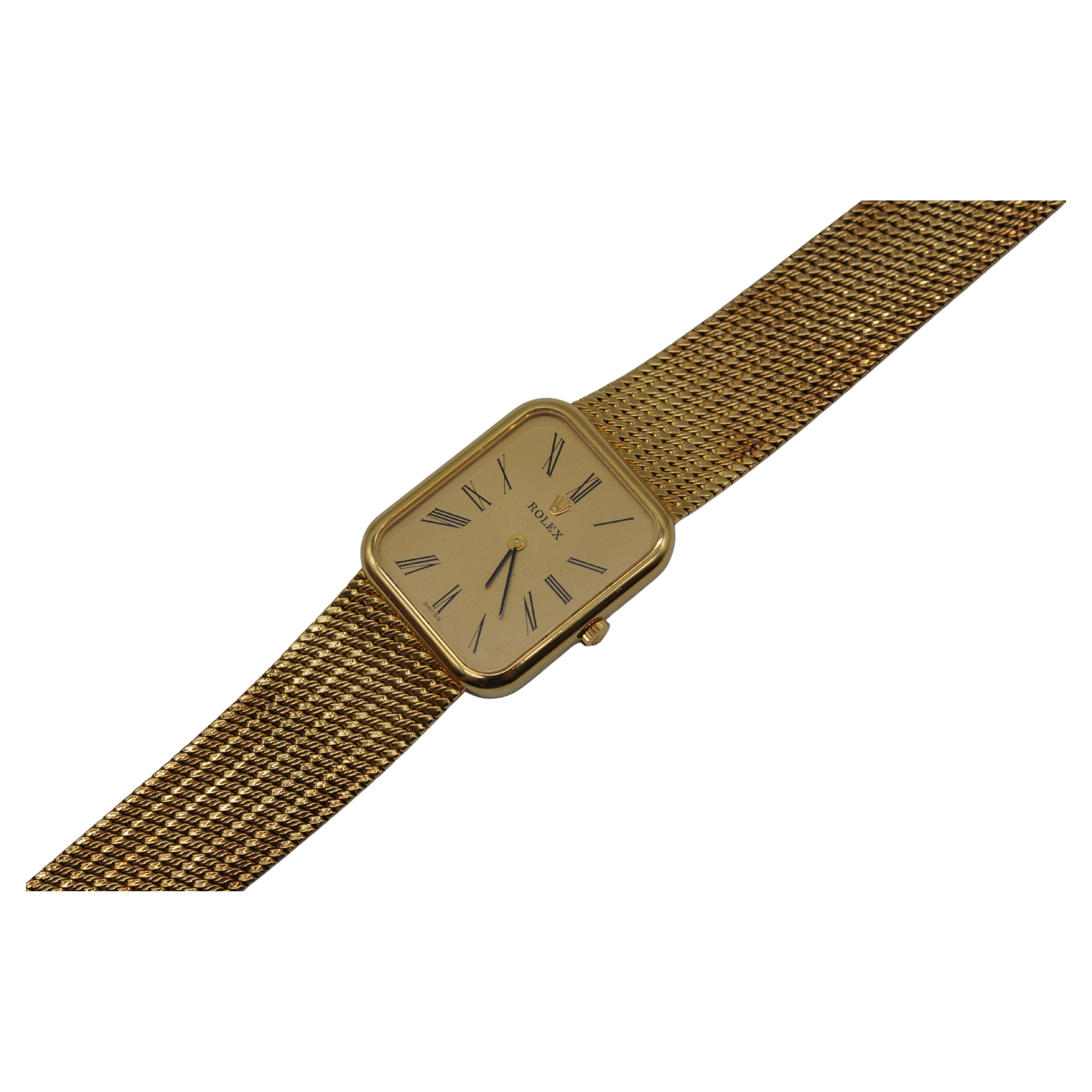 Montre Rolex vintage pour homme des années 1970 en or jaune 18 carats - Elegance classique à remontage manuel

Nous vous présentons une montre-bracelet Rolex pour homme des années 1970, réalisée en or jaune 18 carats. Ce garde-temps vintage respire