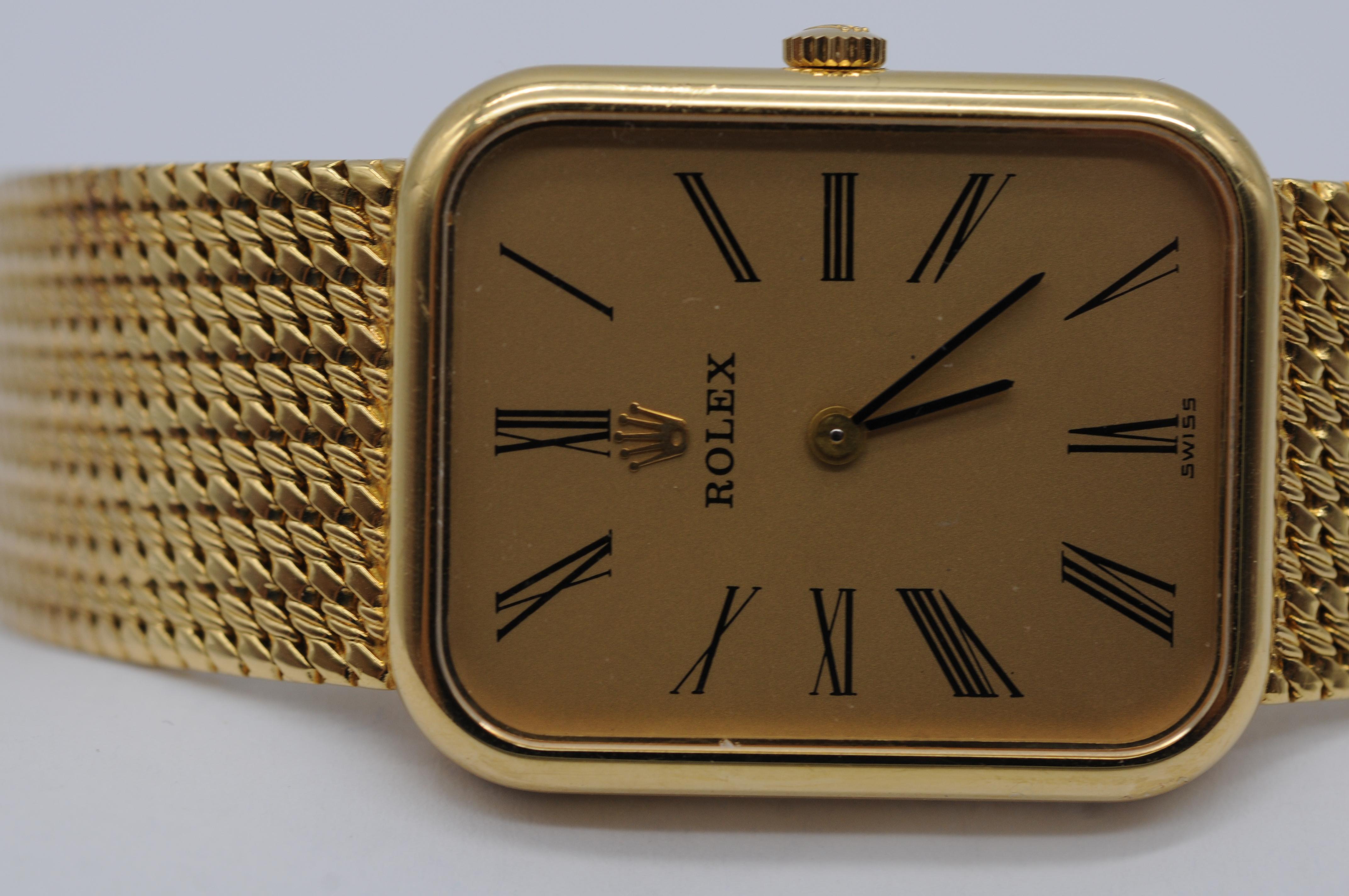 Montre Rolex vintage pour homme des années 1970 en or jaune 18 carats en vente 2