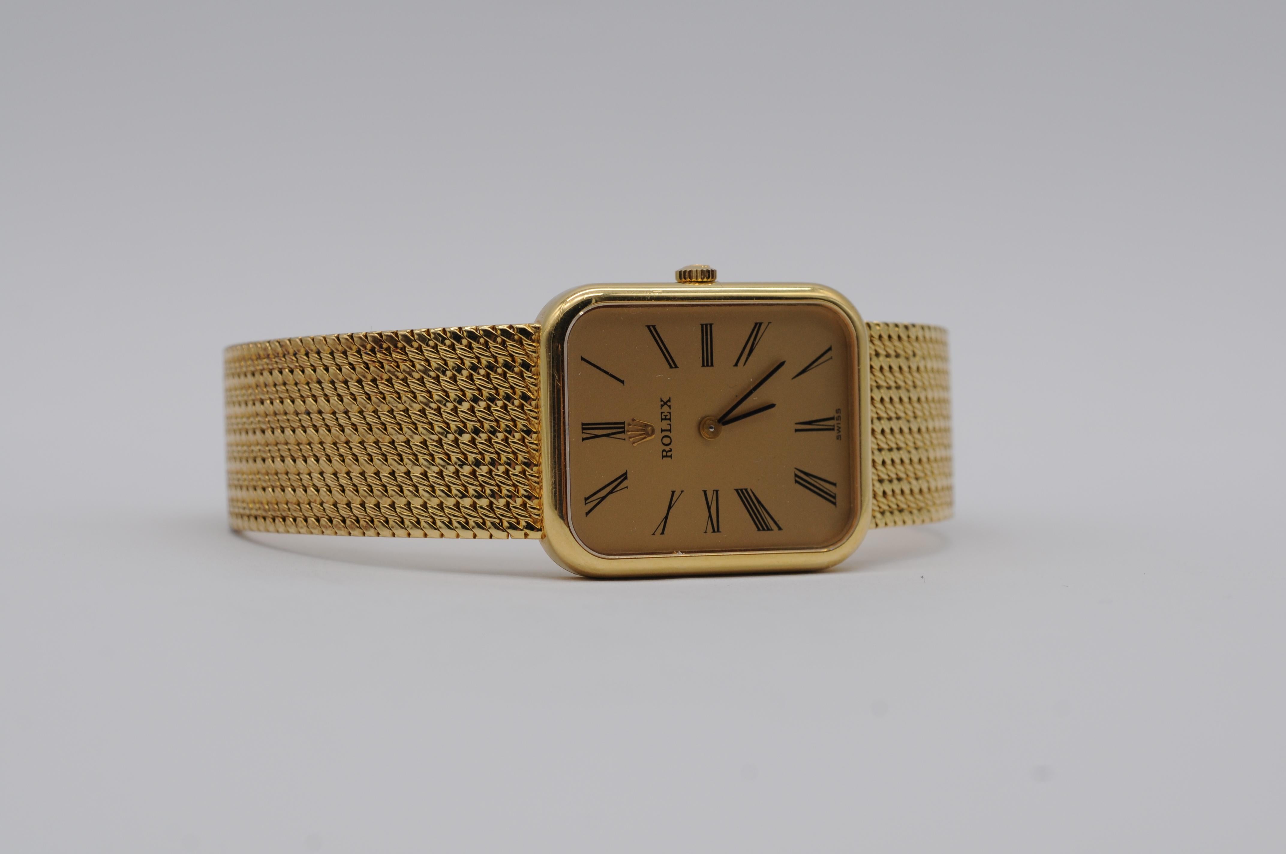 Montre Rolex vintage pour homme des années 1970 en or jaune 18 carats en vente 4