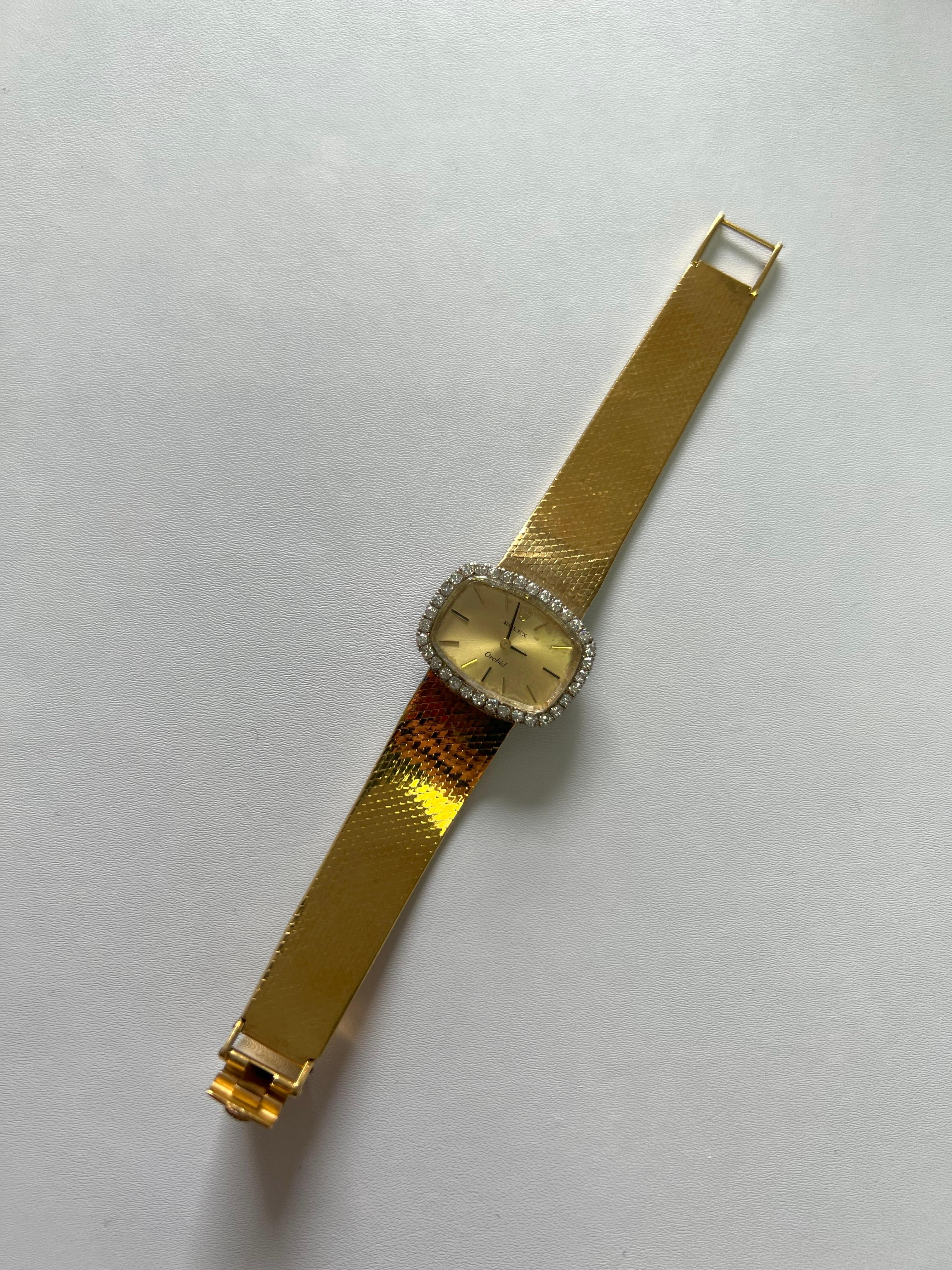 Modern Vintage Rolex Orchid Diamonds Halo Set 18 Karat Yellow Gold Estate Classic Watch For Sale