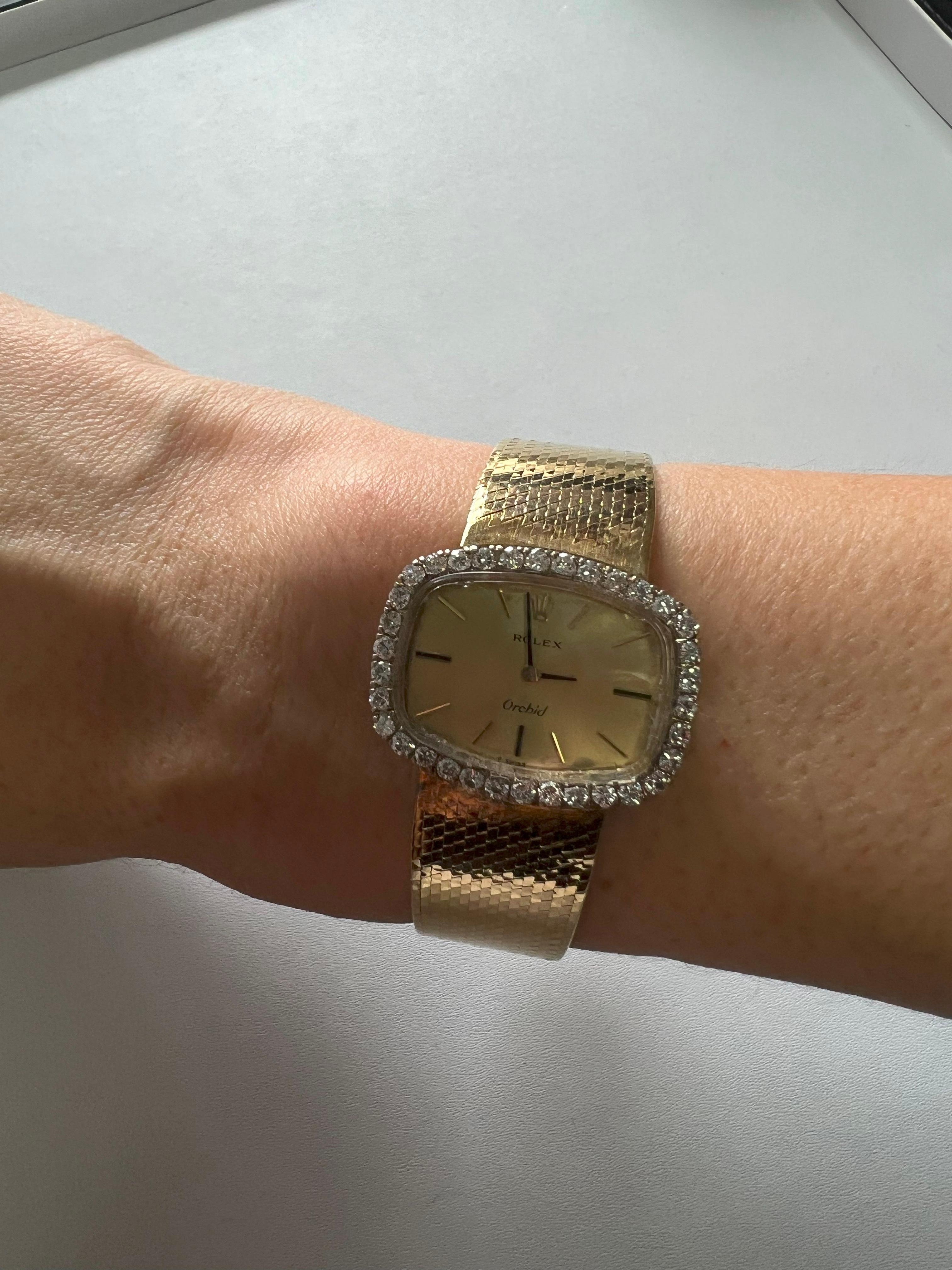 Vintage Rolex Orchid Diamonds Halo Set 18 Karat Yellow Gold Estate Classic Watch In Good Condition For Sale In Oakton, VA