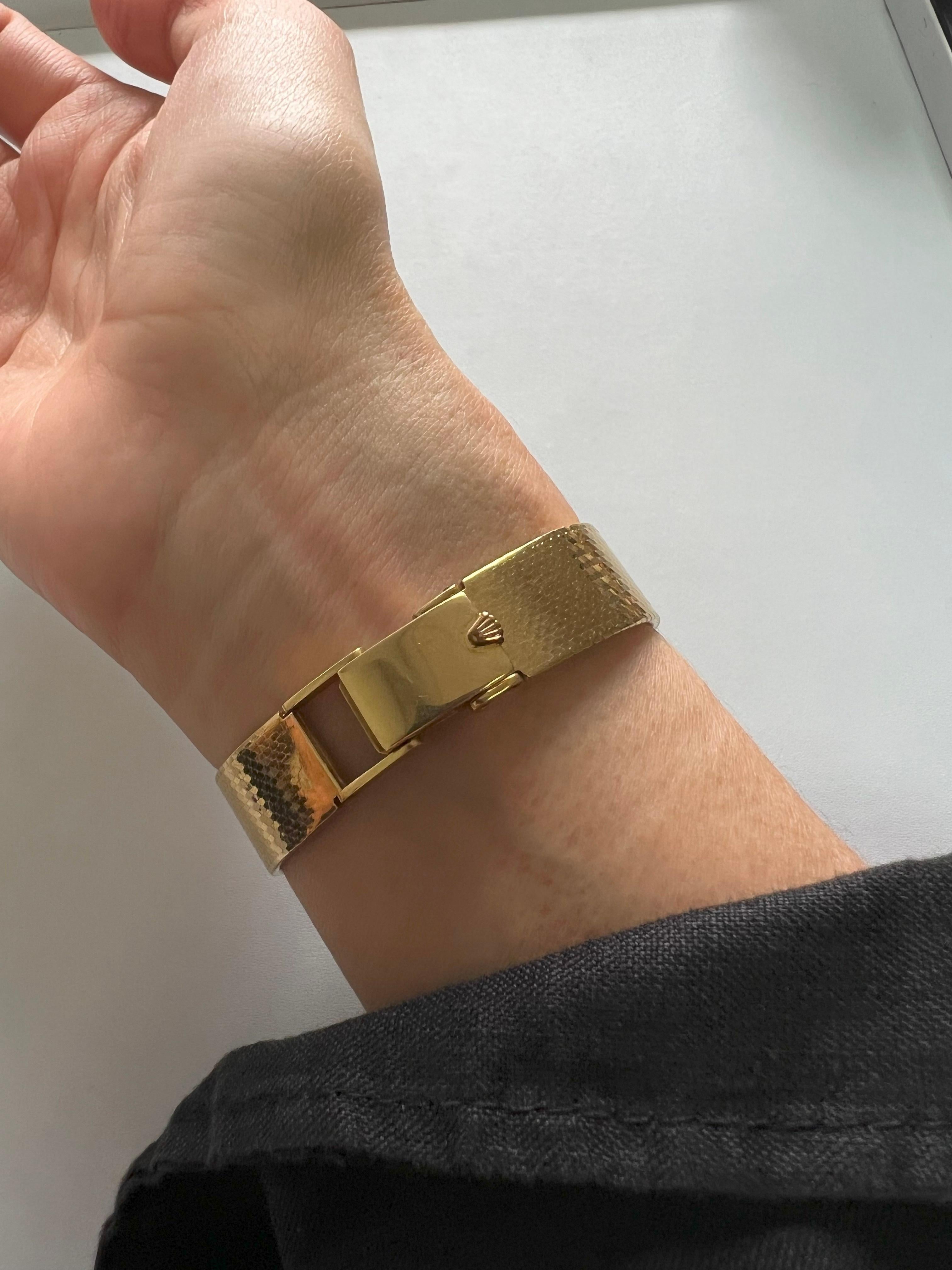 Vintage Rolex Orchid Diamonds Halo Set 18 Karat Yellow Gold Estate Classic Watch For Sale 1