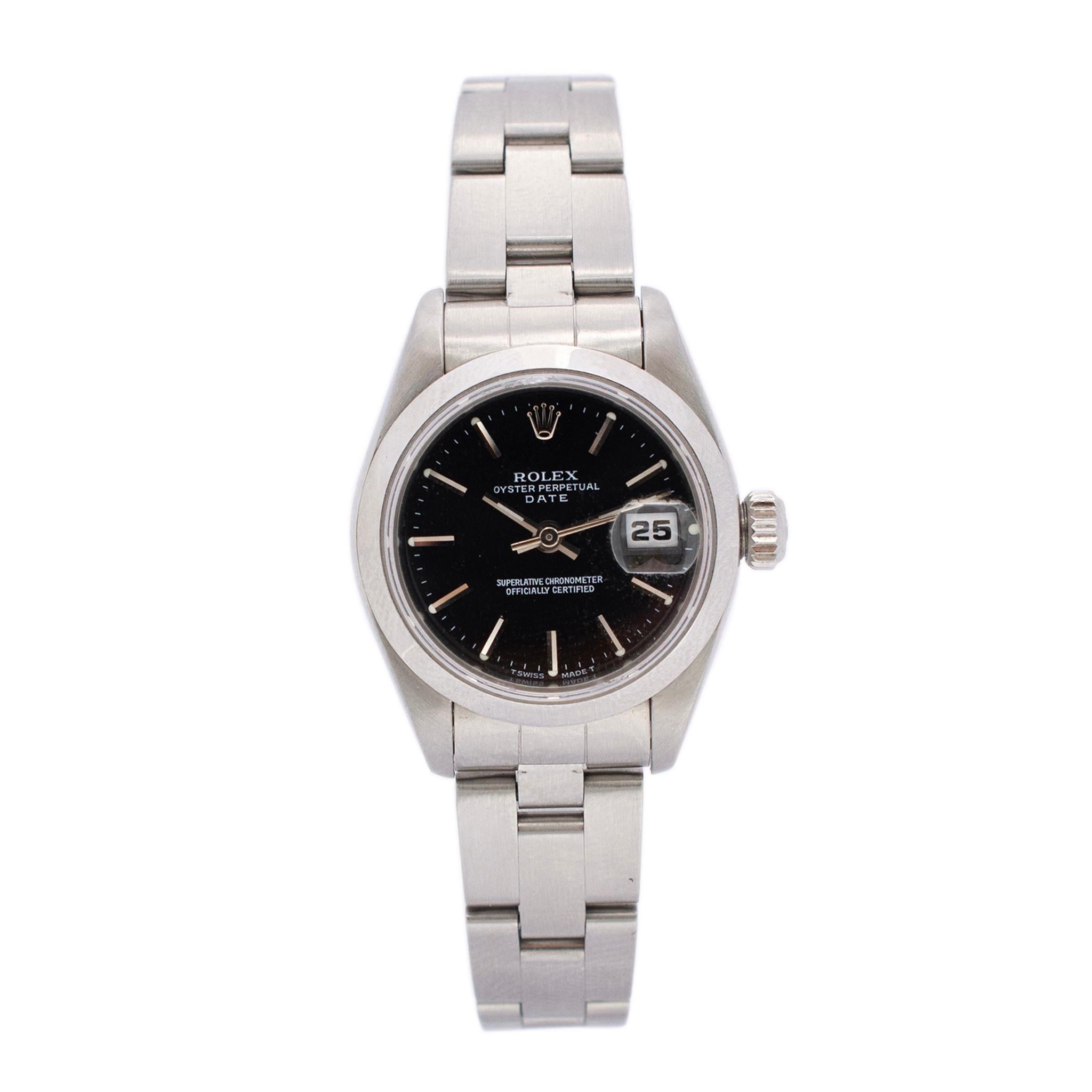 Marque : Rolex

Genre : Mesdames

Matériau : Acier inoxydable

Largeur de la bande : 12,7 mm

Longueur de la bande : 6,50 pouces 

Poids : 52,50

Montre ROLEX Swiss made en acier inoxydable pour dames avec boîte d'origine.
La bande est composée de